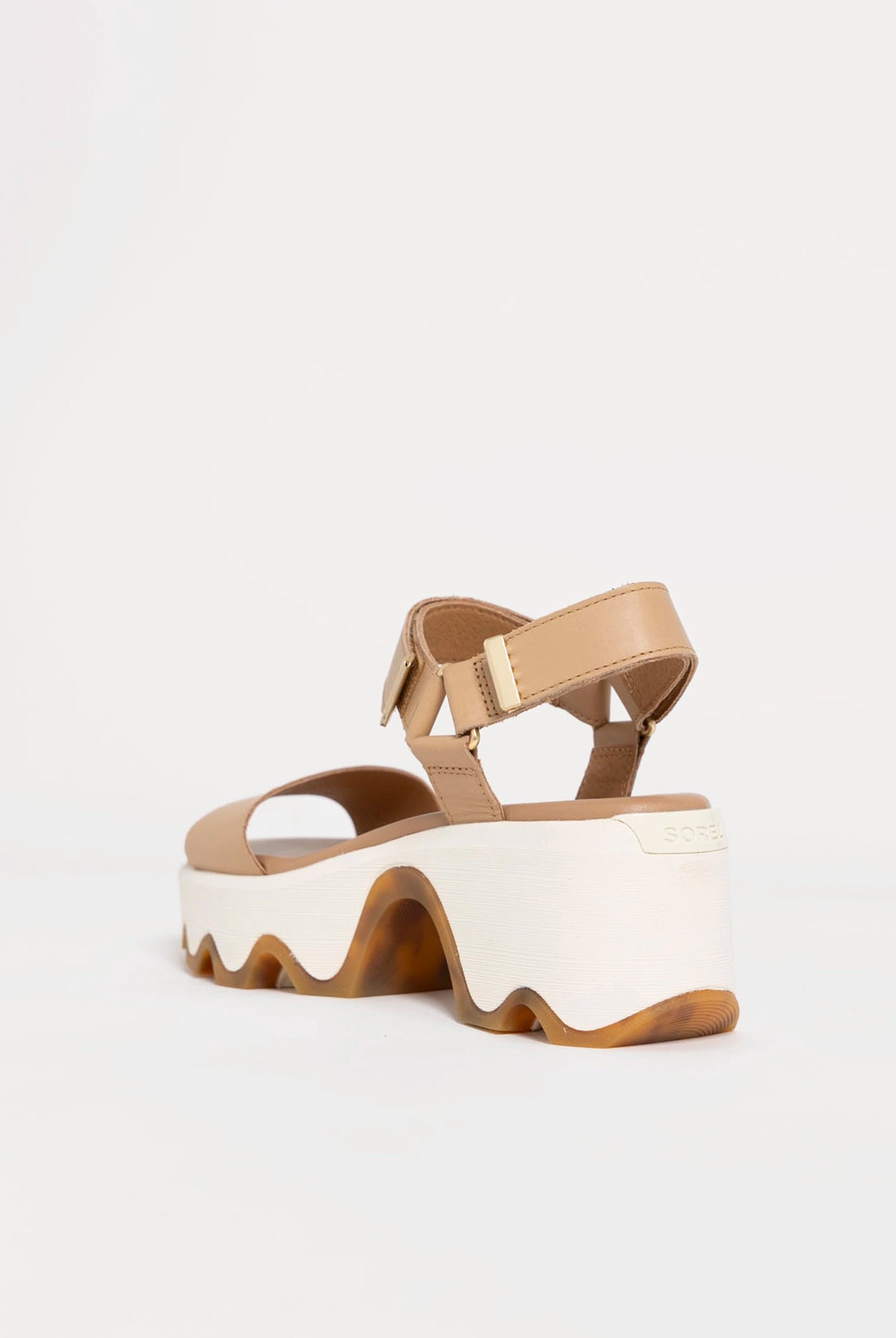 swatch_Beige sorel kinetic aura sandals