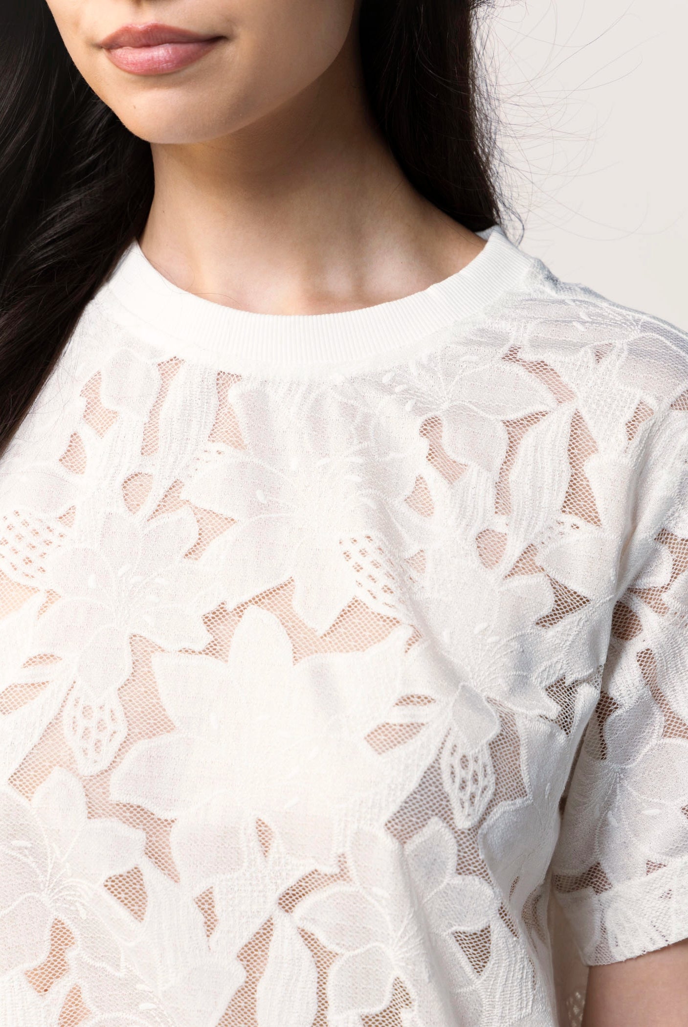 swatch_Off White floral lace t-shirt