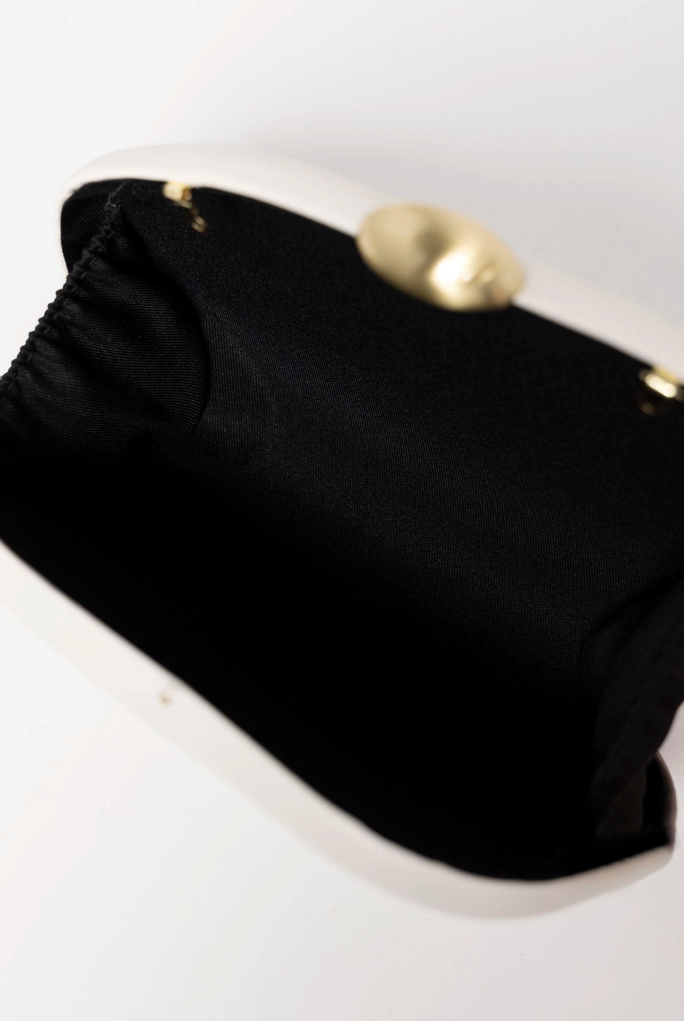 swatch_White oval evening clutch