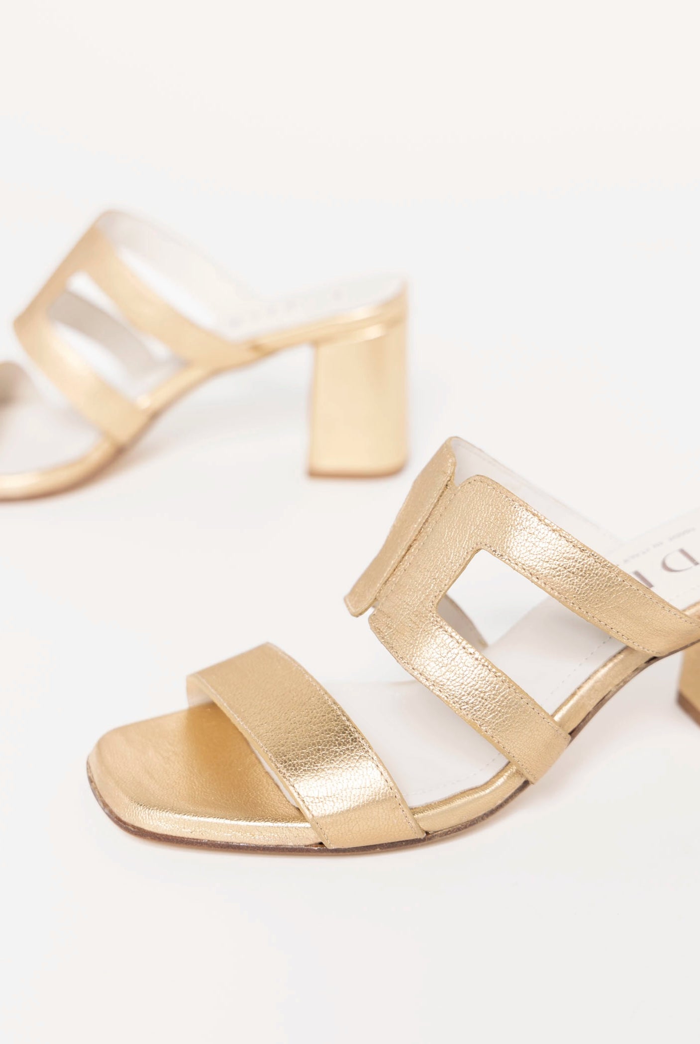 swatch_Platino Leather l'idea cutout heeled sandal