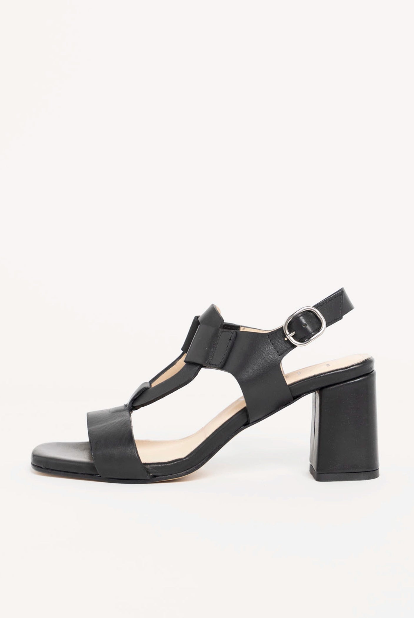 swatch_Black Leather heeled leather sandal