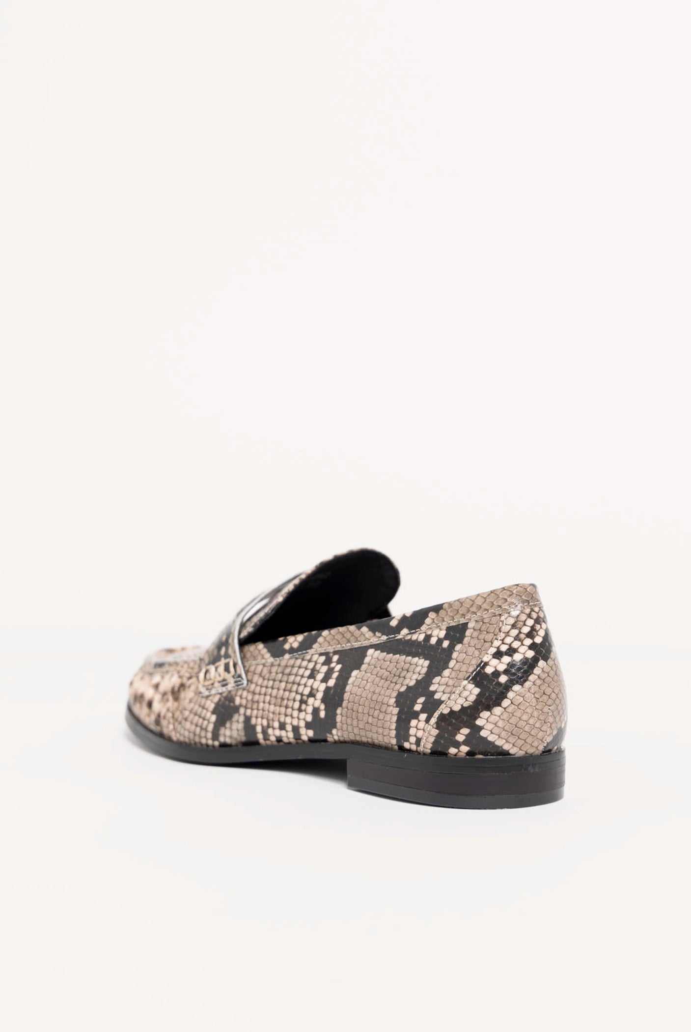 swatch_Snake shushop tokyo loafer