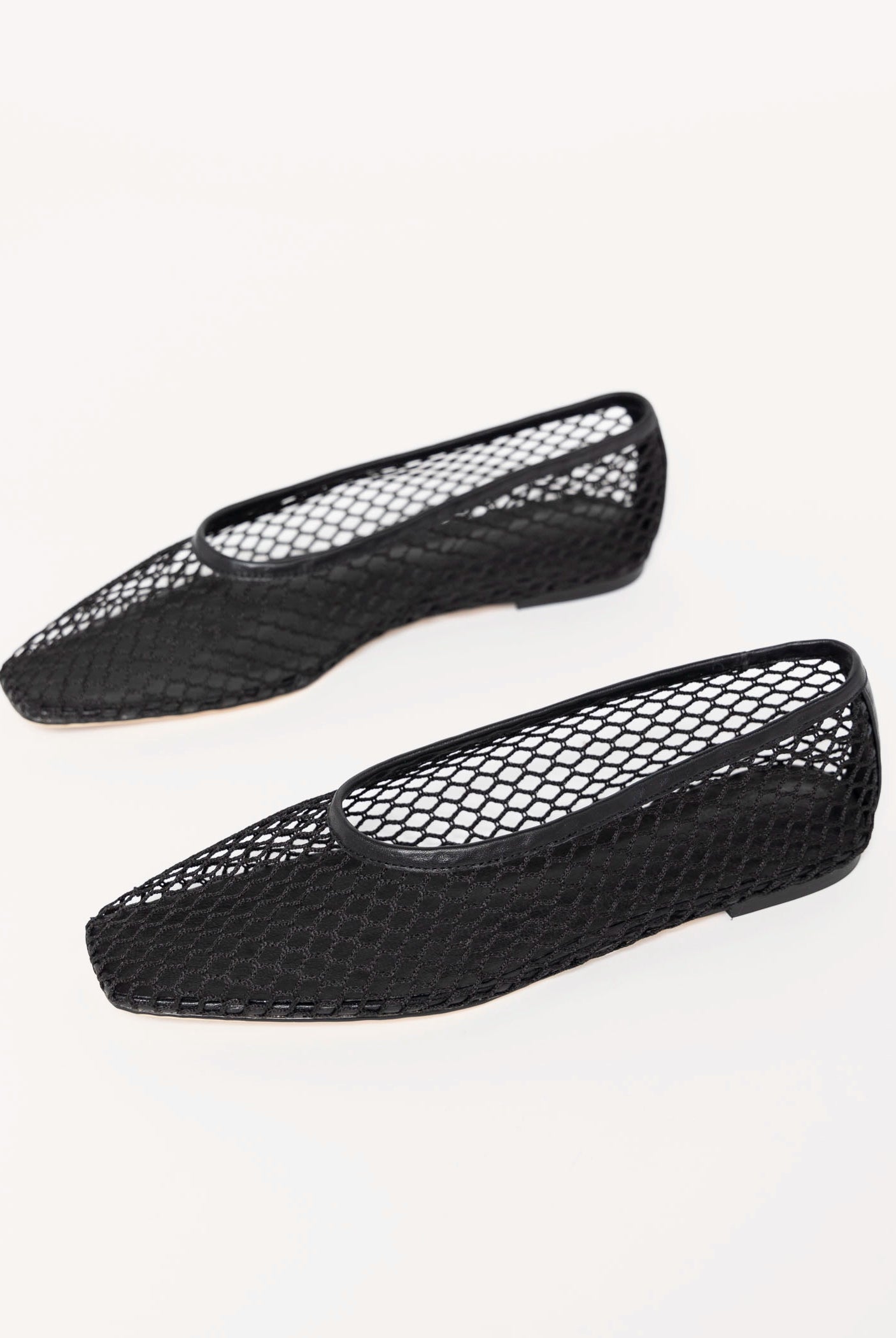 swatch_Black Mesh tony bianco buzz flat