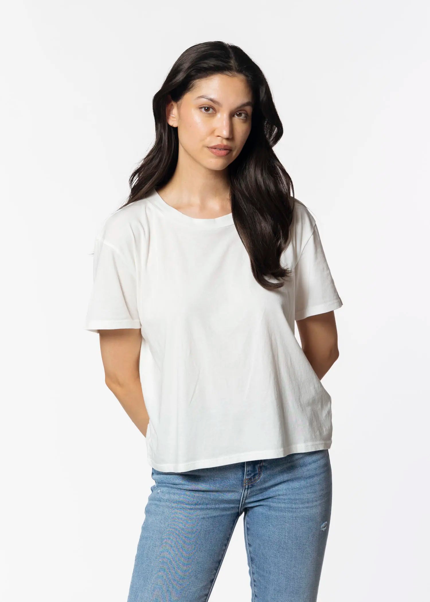 swatch_white organic cotton tee apparel