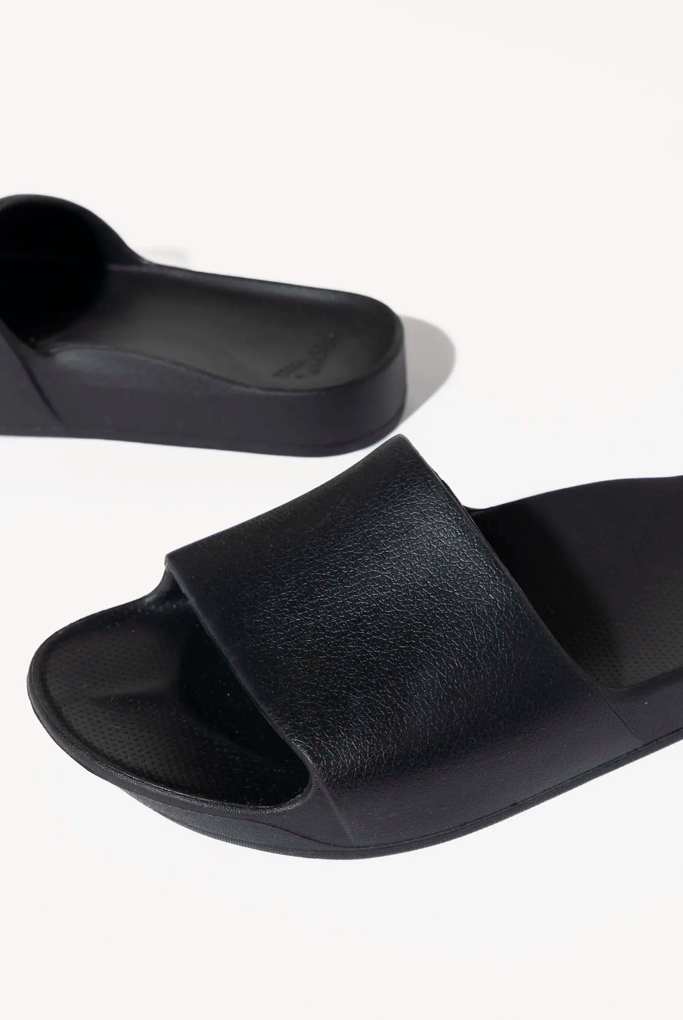 swatch_black arch support slides flat sandals