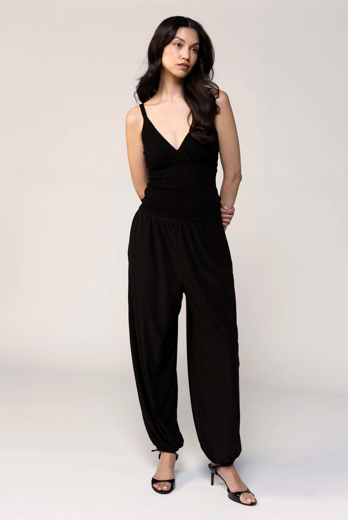 swatch_Black balloon pants