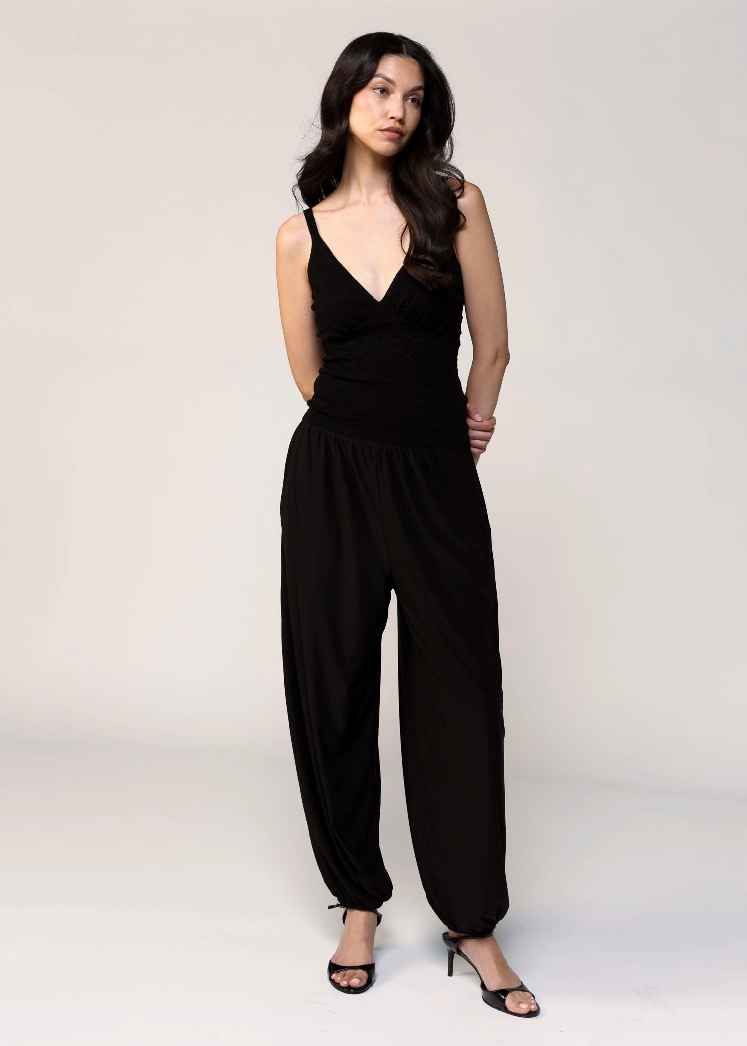 swatch_Black balloon pants