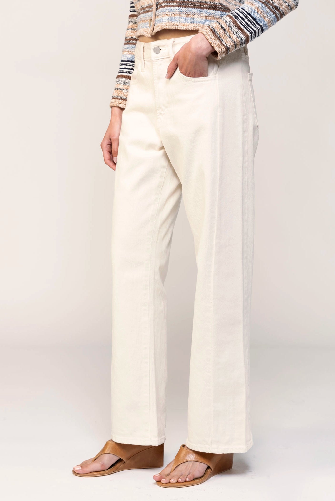 swatch_Ecru high rise barrel jean