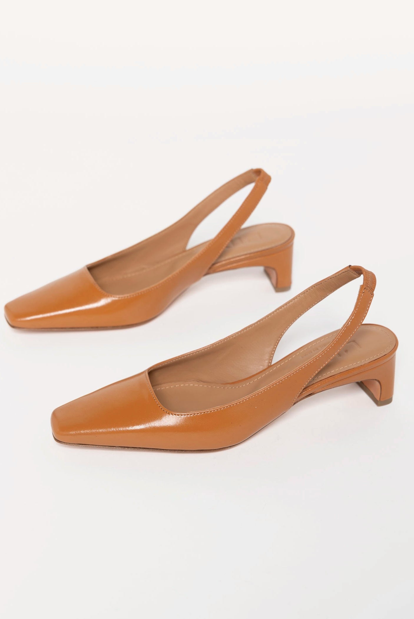 swatch_Camel Leather l'idea slingback pump
