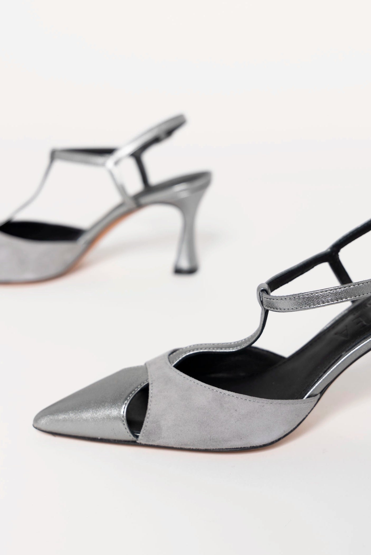swatch_Grey/Steel l'idea pia leather pump