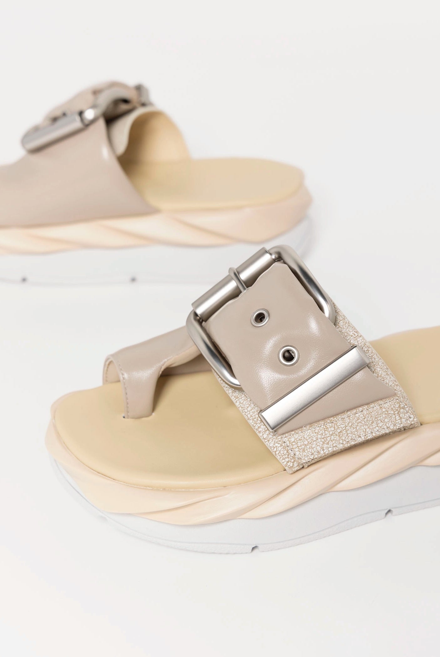 swatch_Greige 4ccccees mellow glow platform sandal