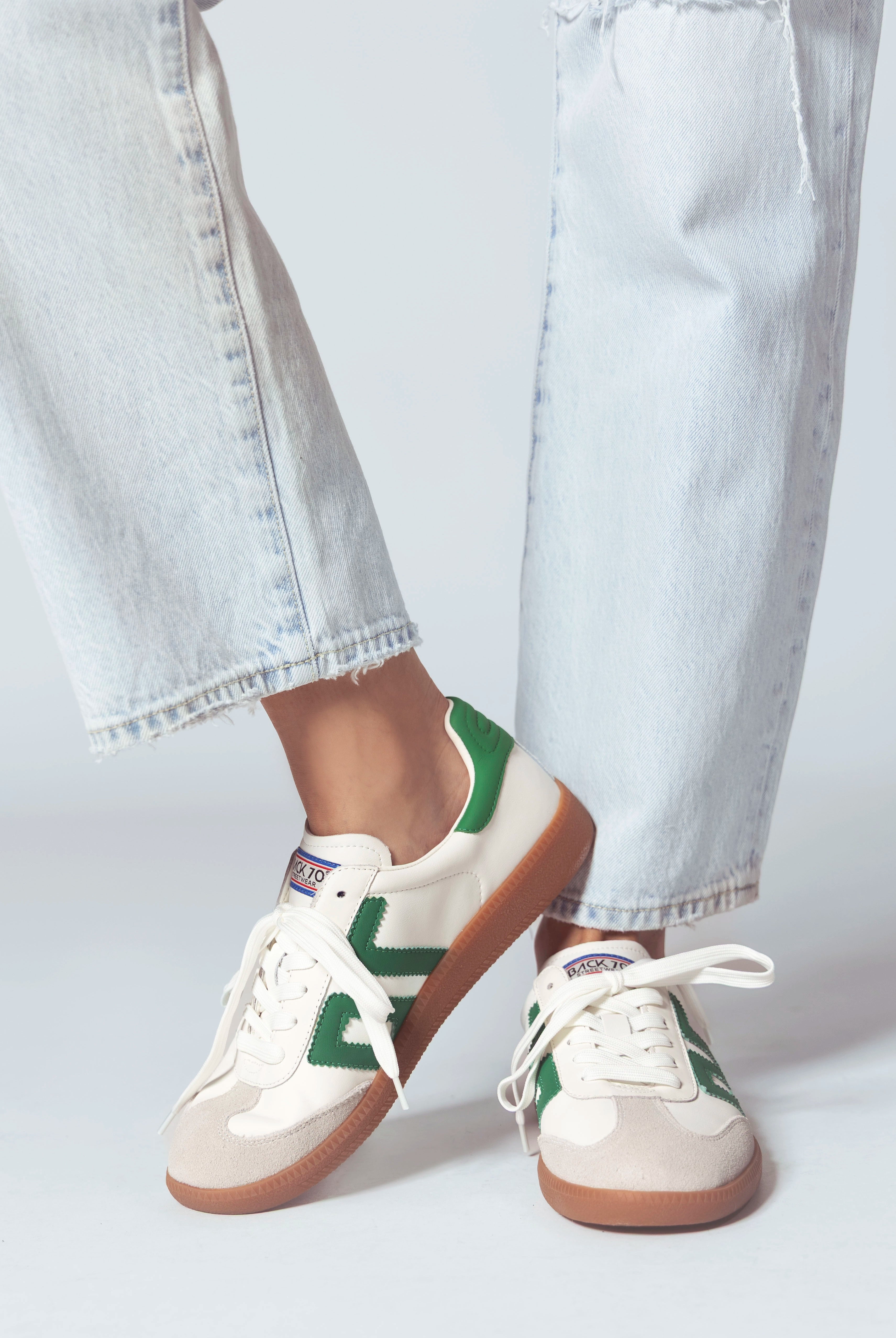 swatch_white/green cloud lace up sneaker shoes