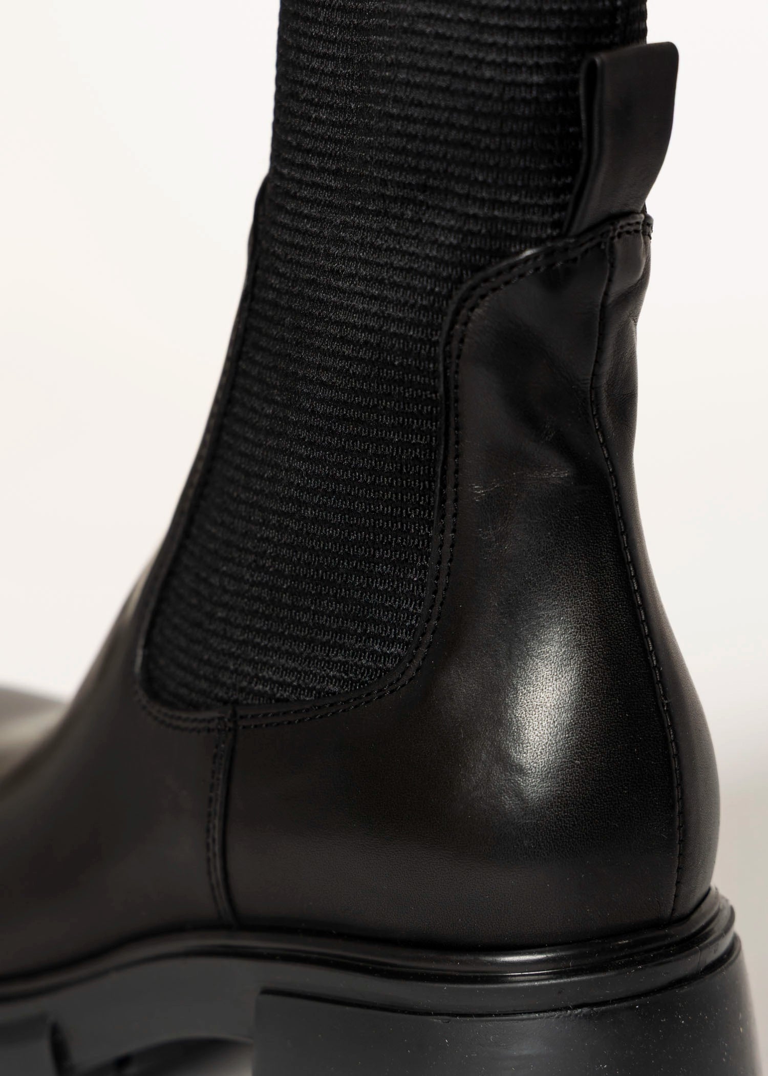 swatch_Black Leather l'idea lug sole sock boot