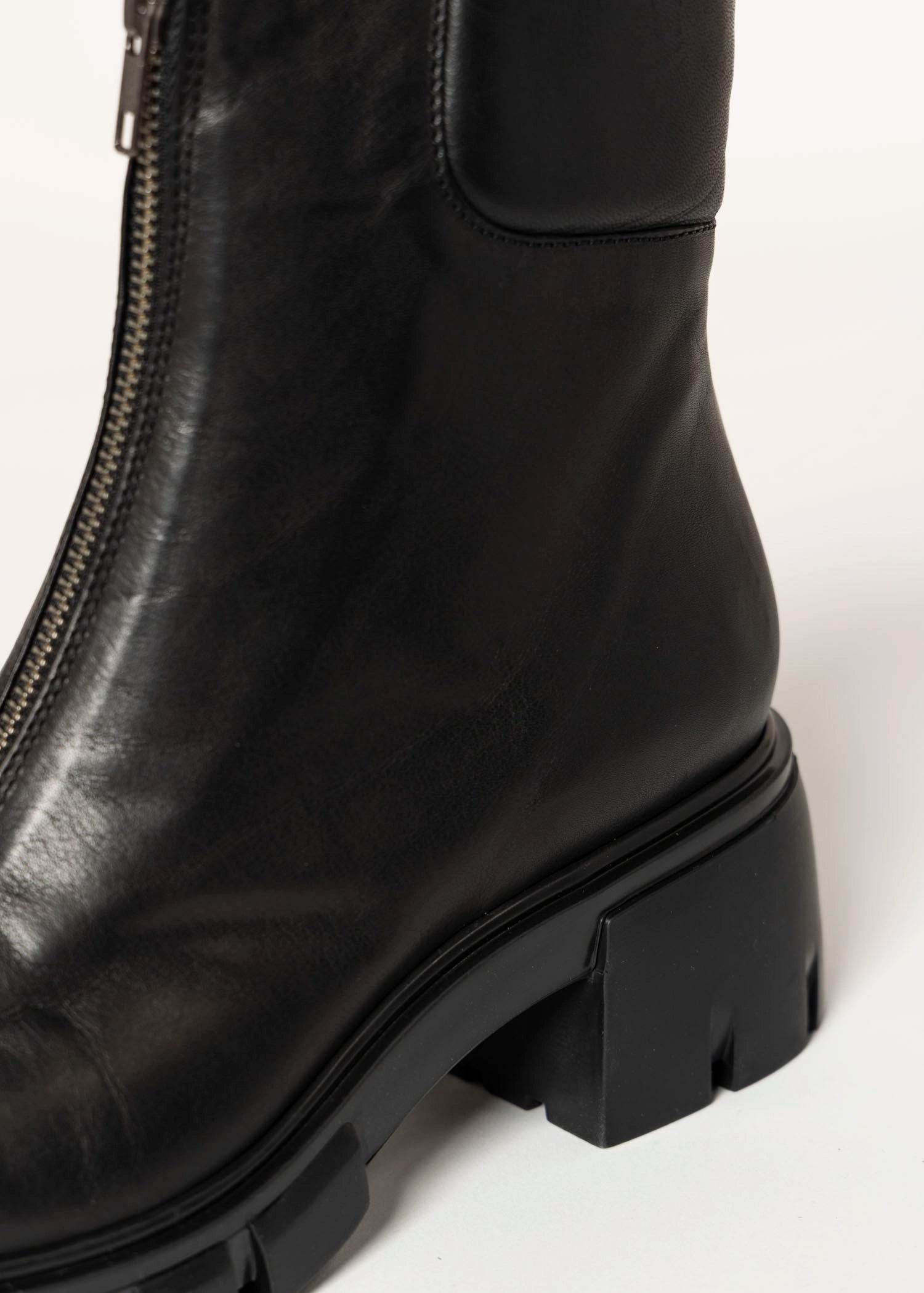 swatch_black_leather /7065