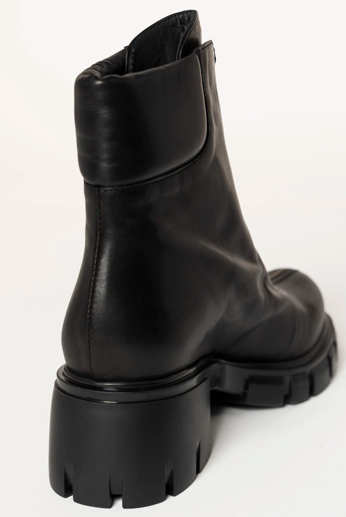 swatch_black_leather /7065