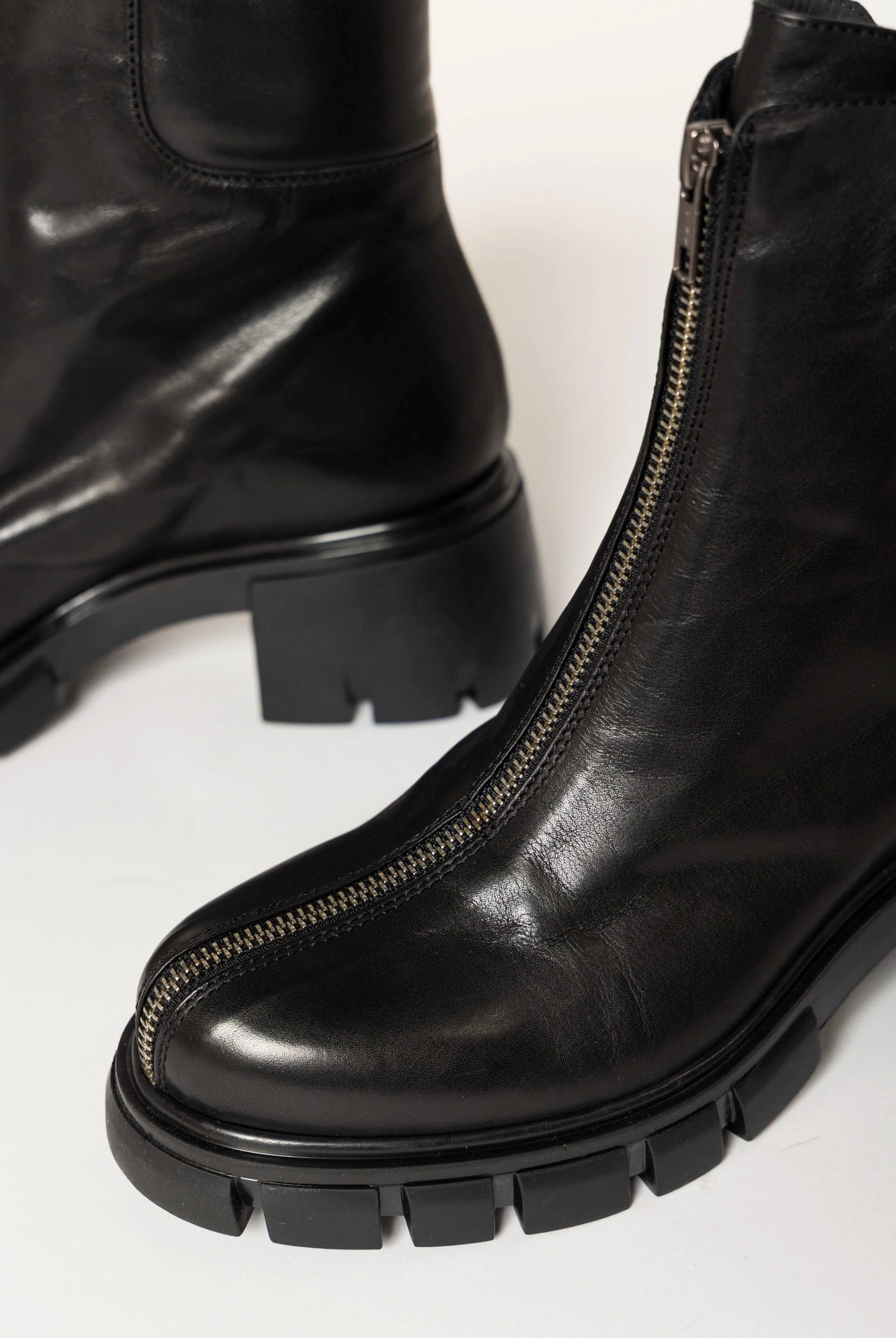 swatch_black_leather /7065