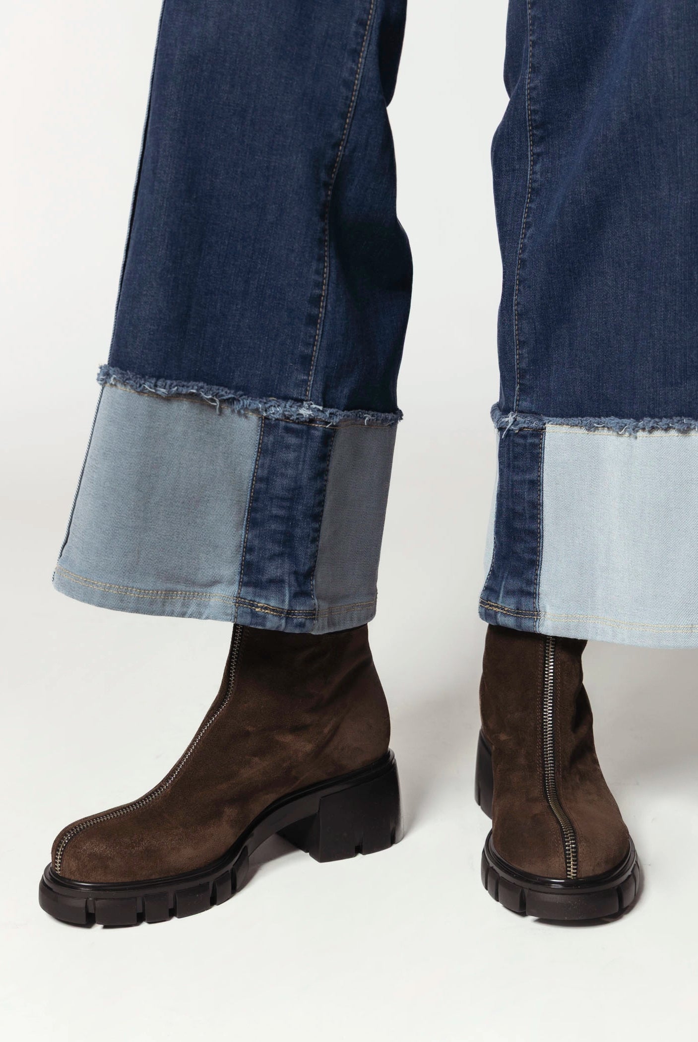 swatch_chocolate_suede /7065