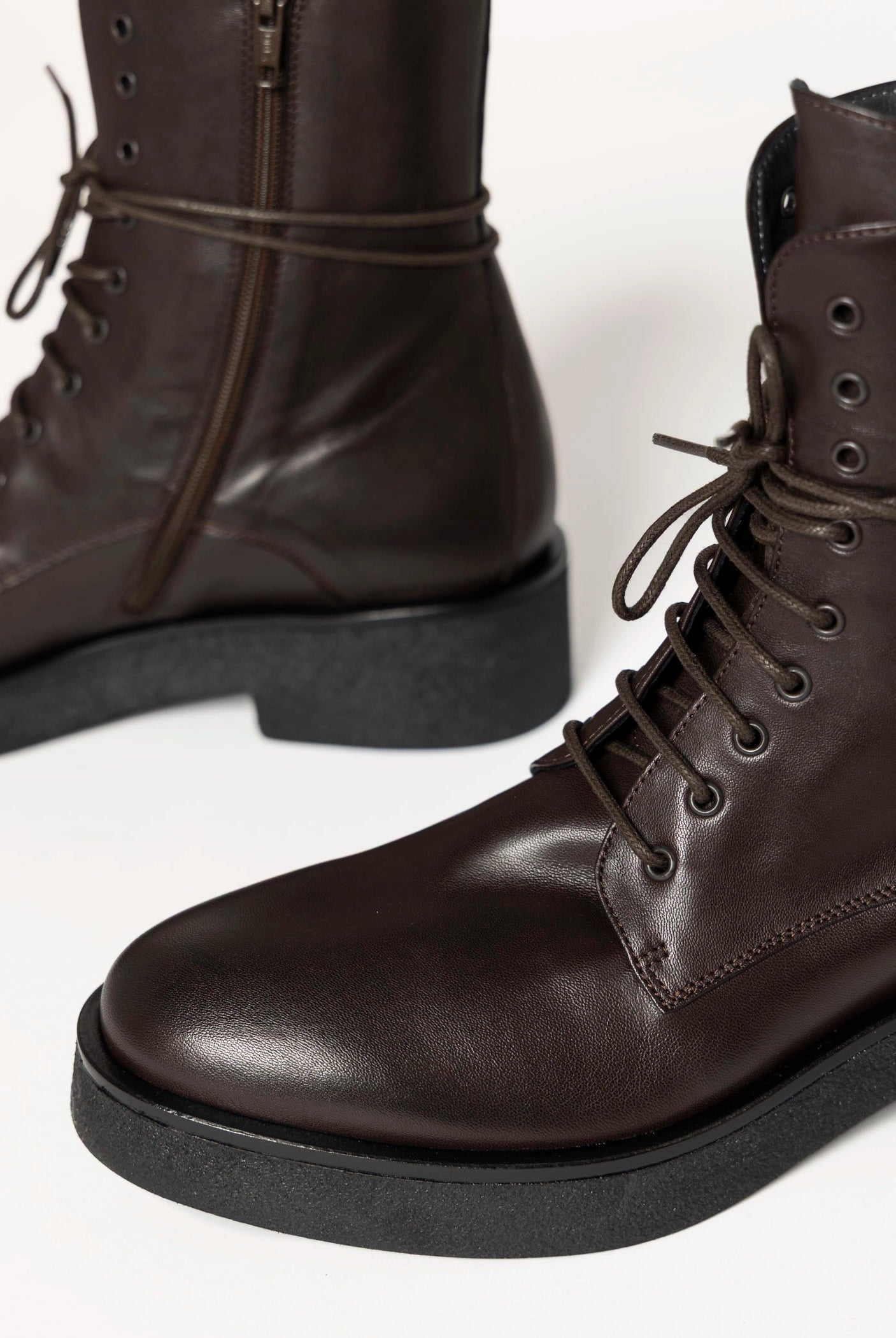 swatch_Brown Leather combat boot