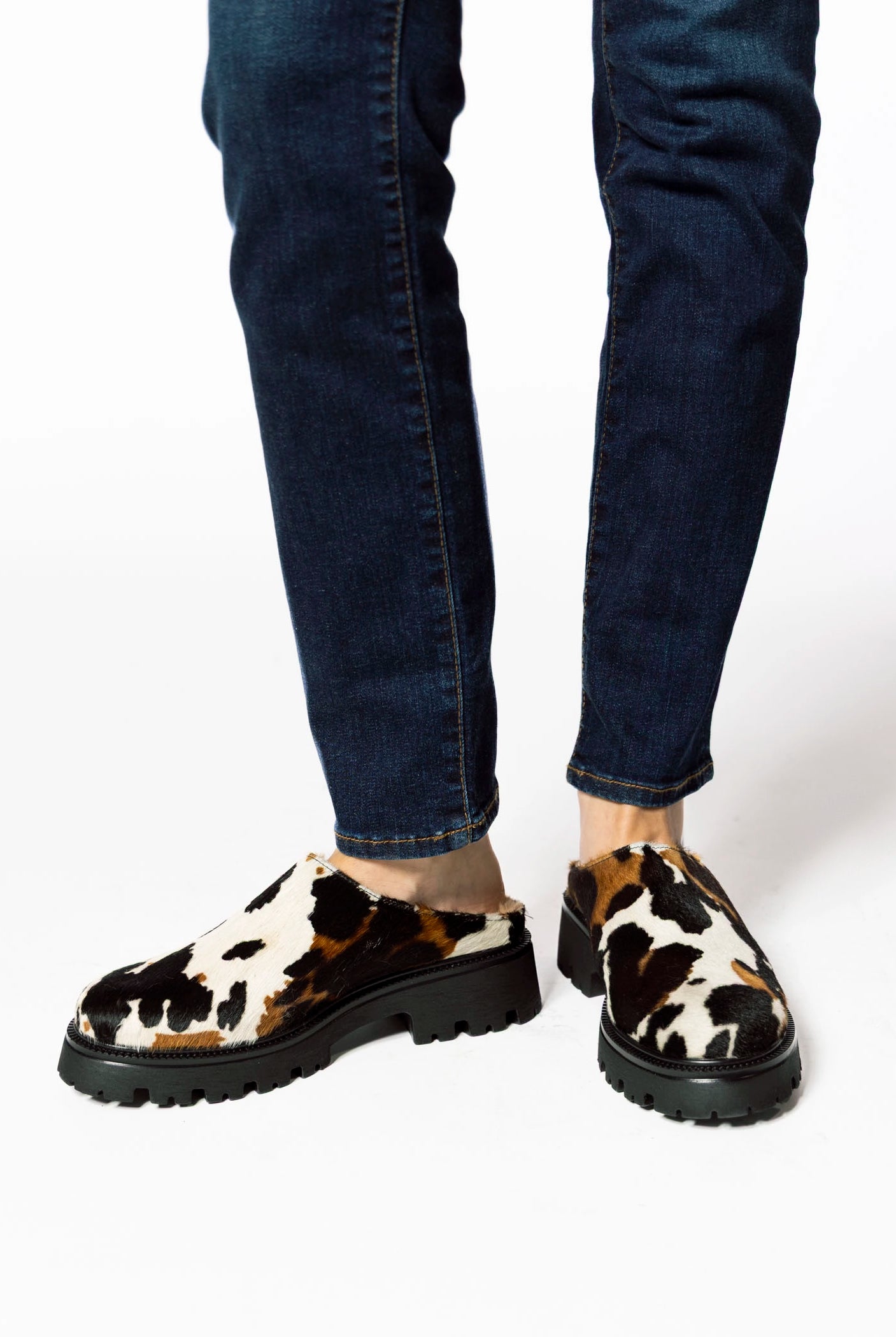 swatch_Cow Haircalf fur lined clog shoes