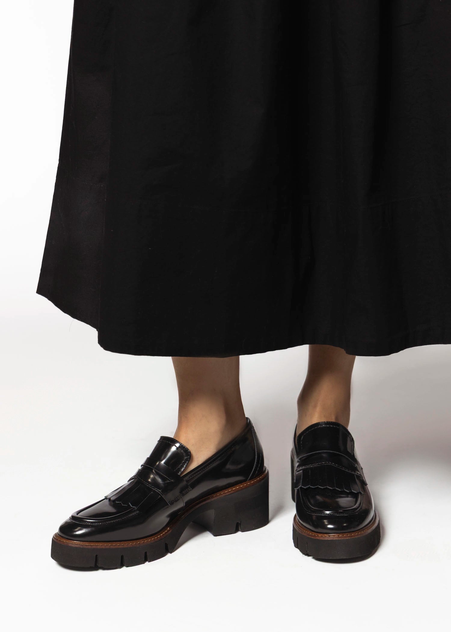 swatch_Black Leather heeled loafer