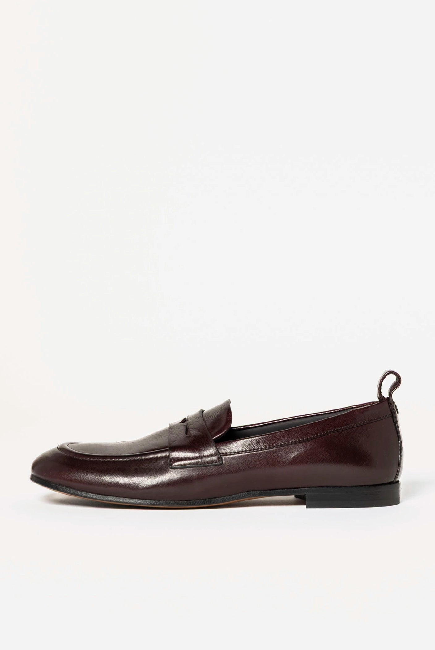 swatch_Marsala leather loafer