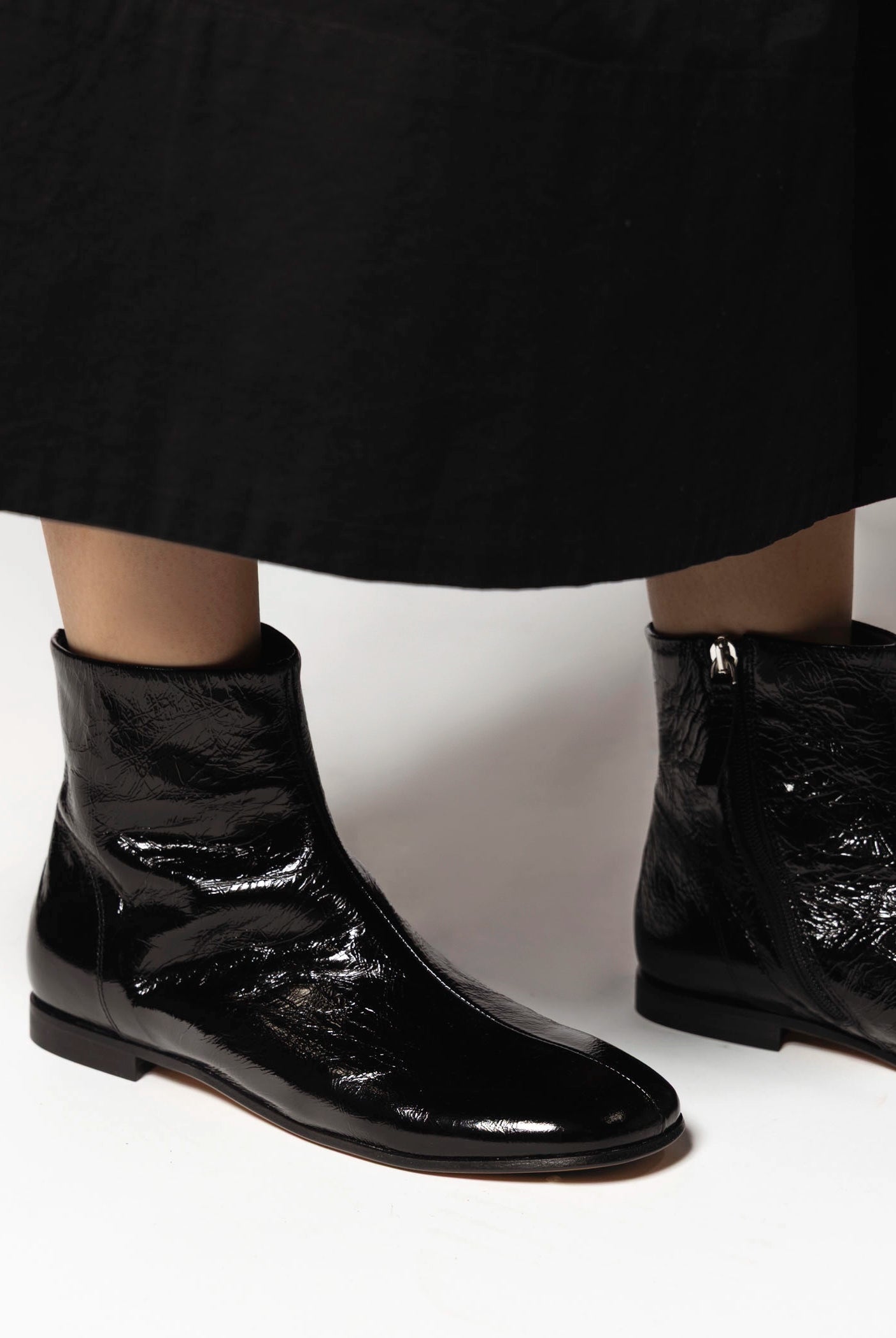 swatch_Black Patent leather boot