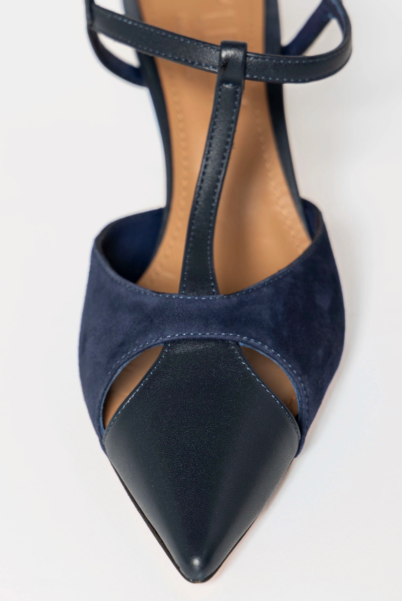 swatch_Navy pia leather pump