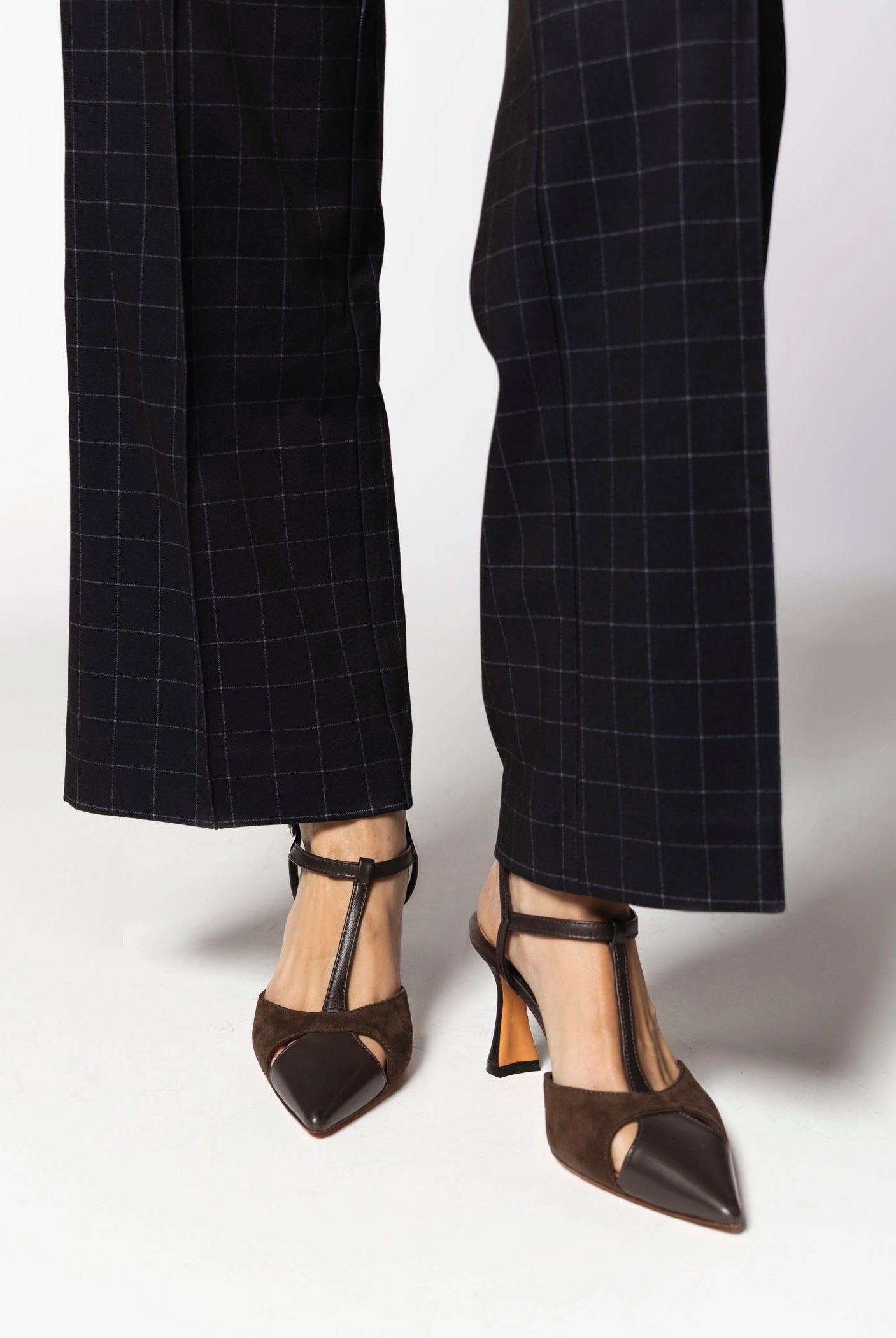 swatch_Dark Brown pia leather pump