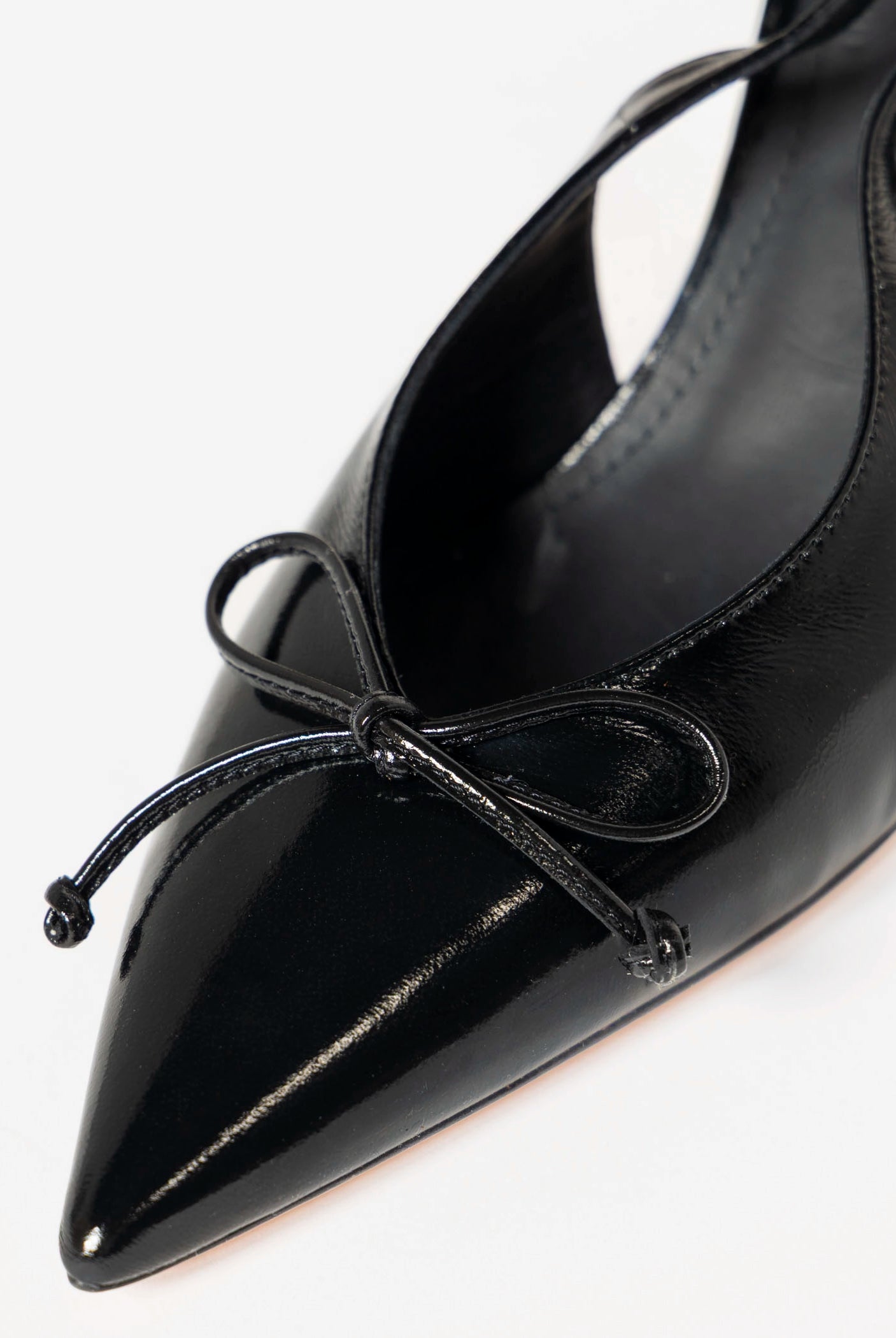 swatch_Black slingback pump