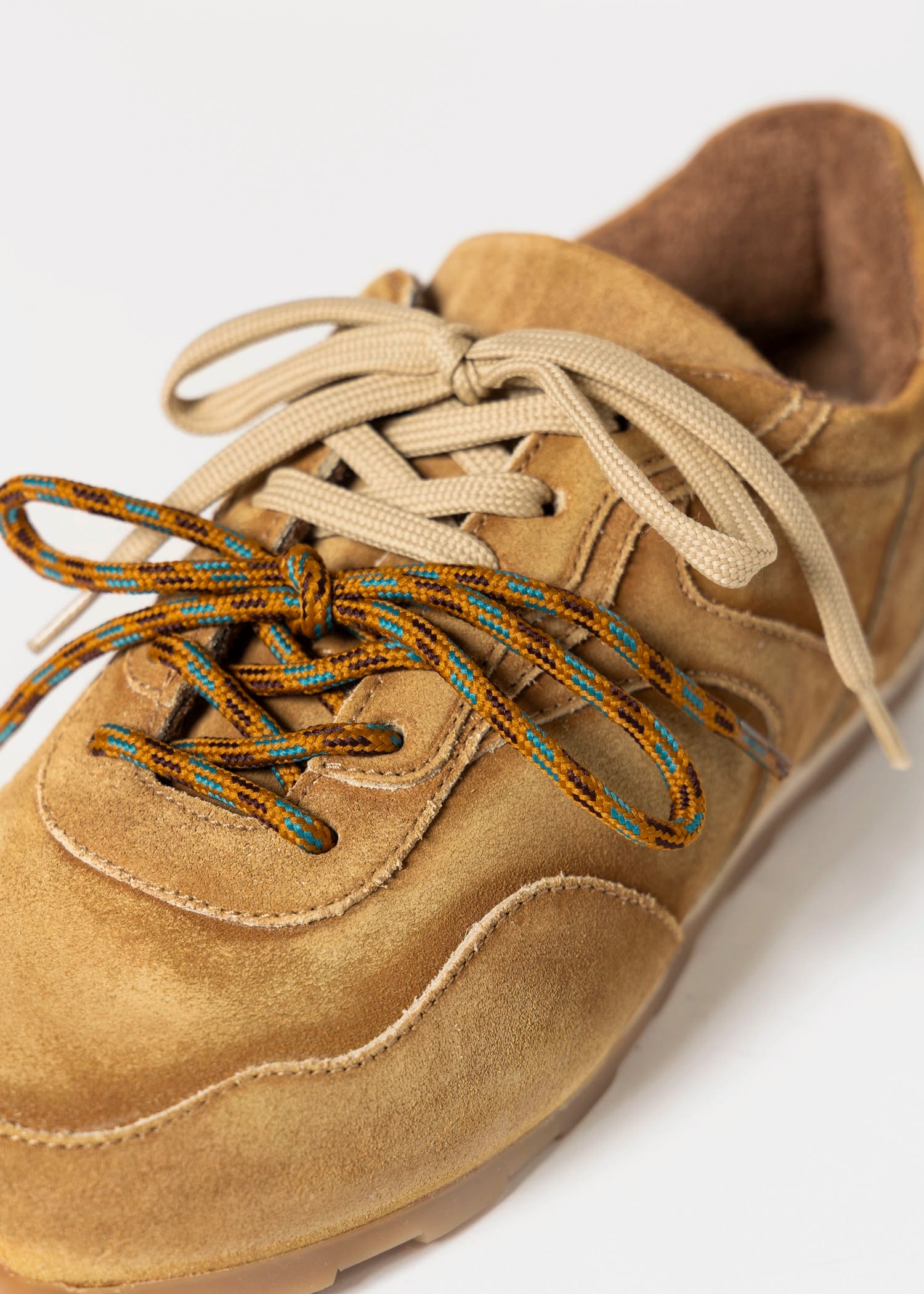 swatch_Sand Suede lace up sneaker