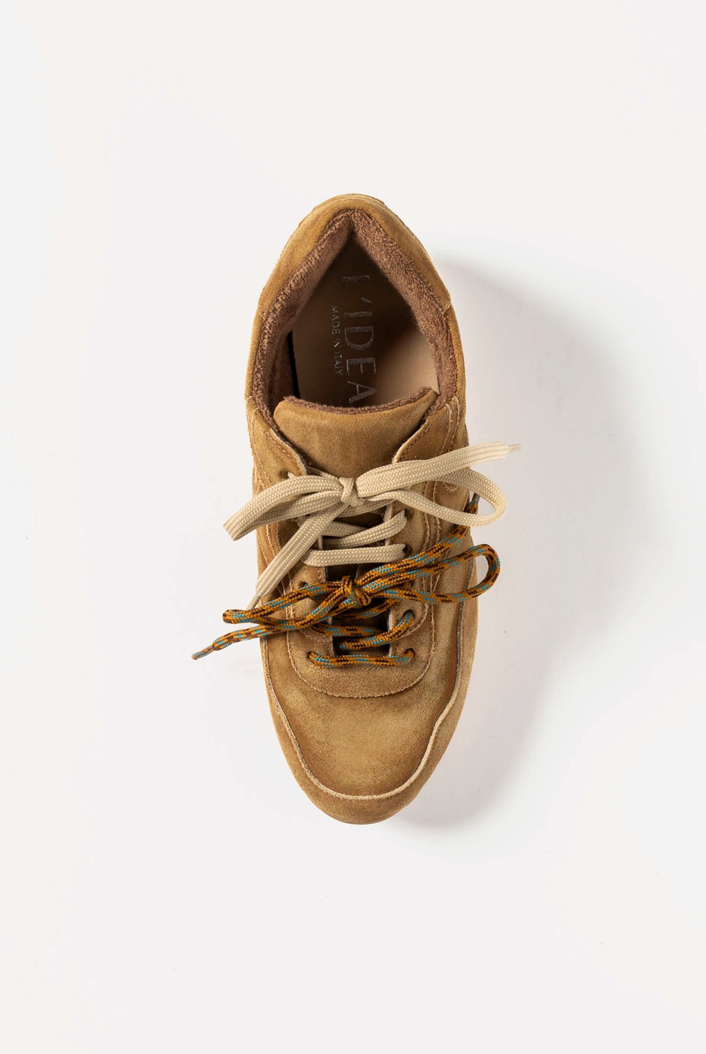 swatch_Sand Suede lace up sneaker