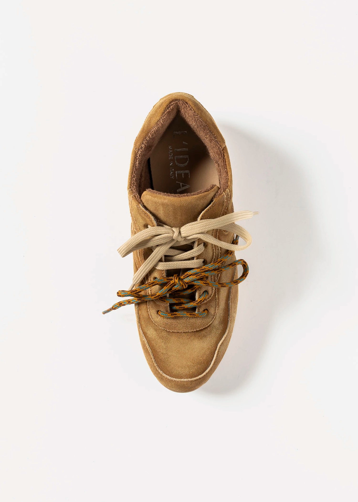 swatch_Sand Suede lace up sneaker