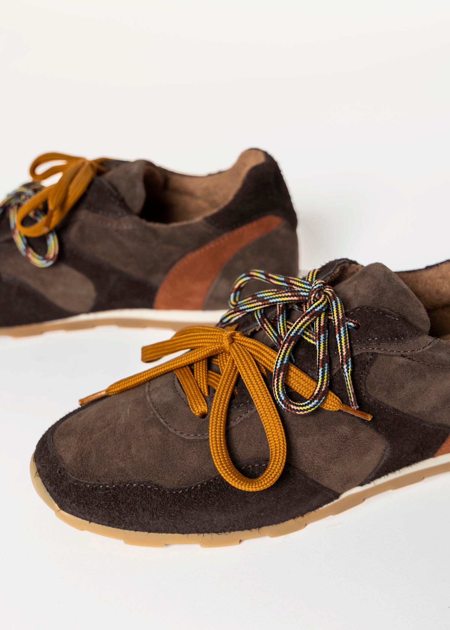 swatch_Brown Multi lace up sneaker