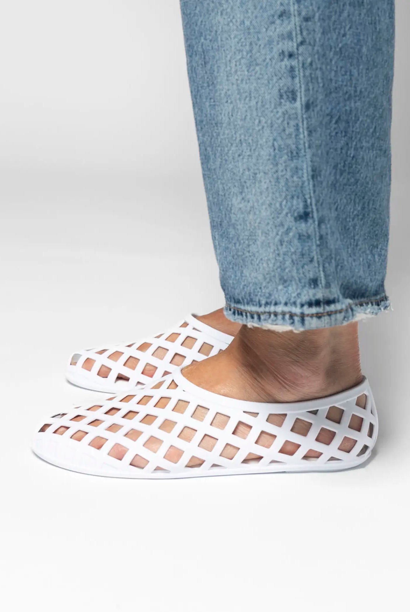 swatch_white jellz flat flat shoes