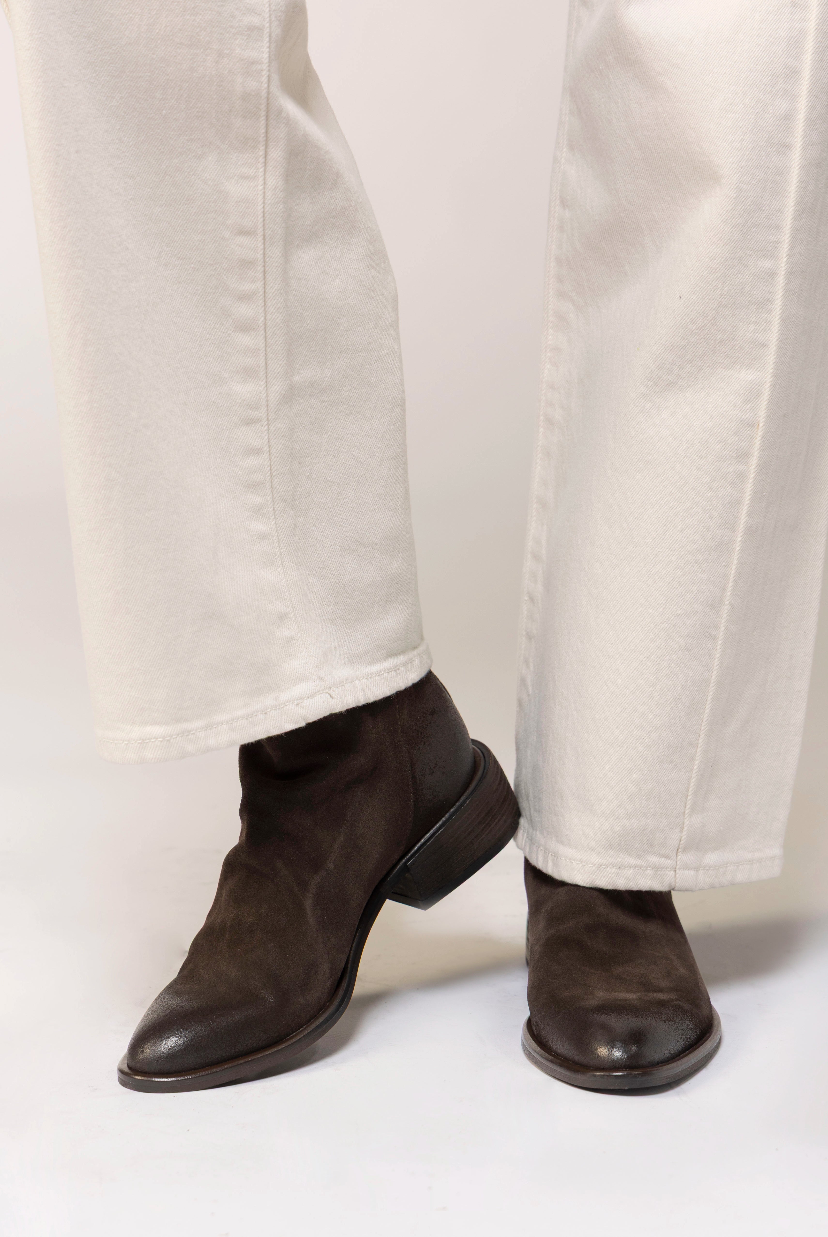 swatch_Chocolate Suede l'idea ruched ankle boot