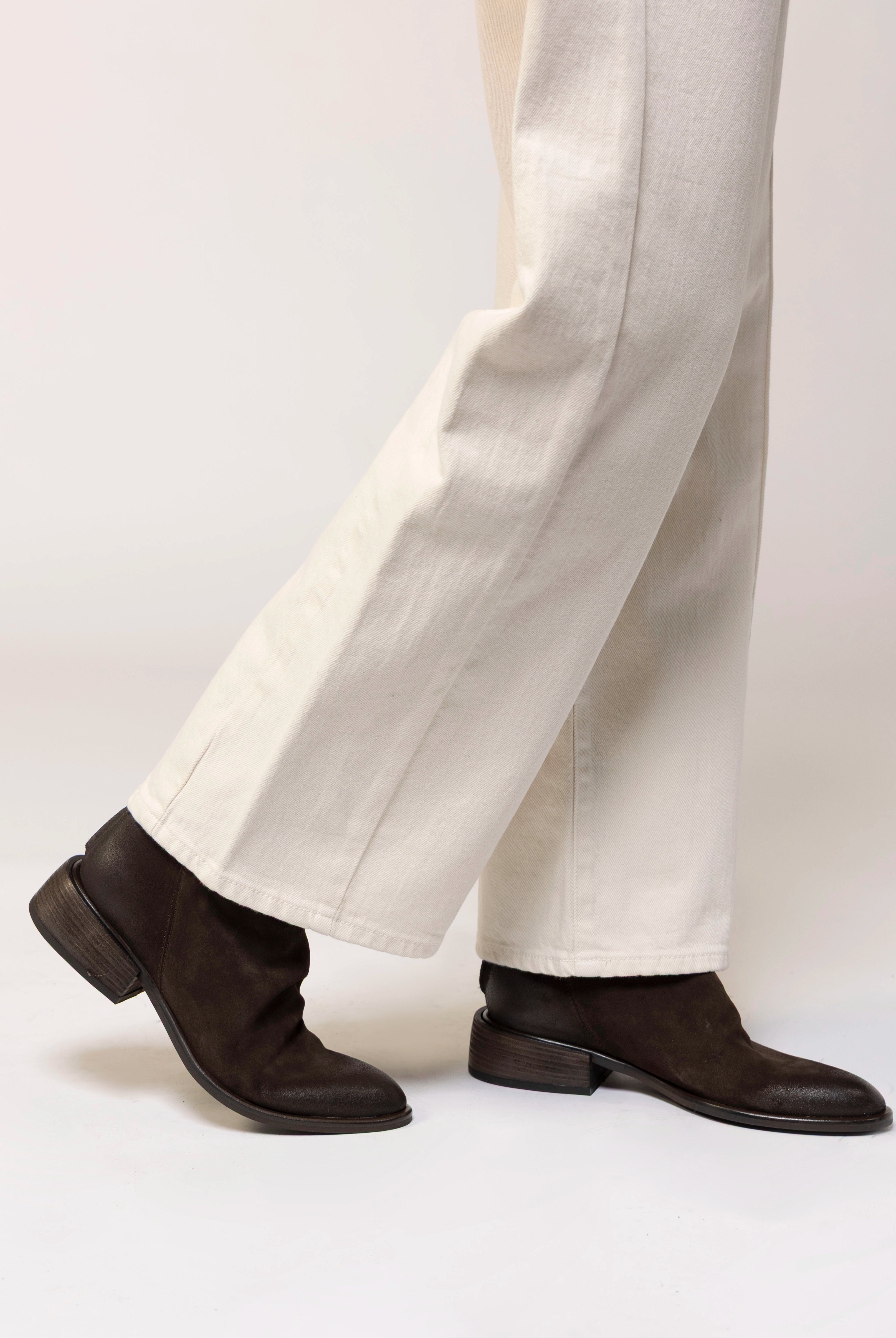 swatch_Chocolate Suede l'idea ruched ankle boot