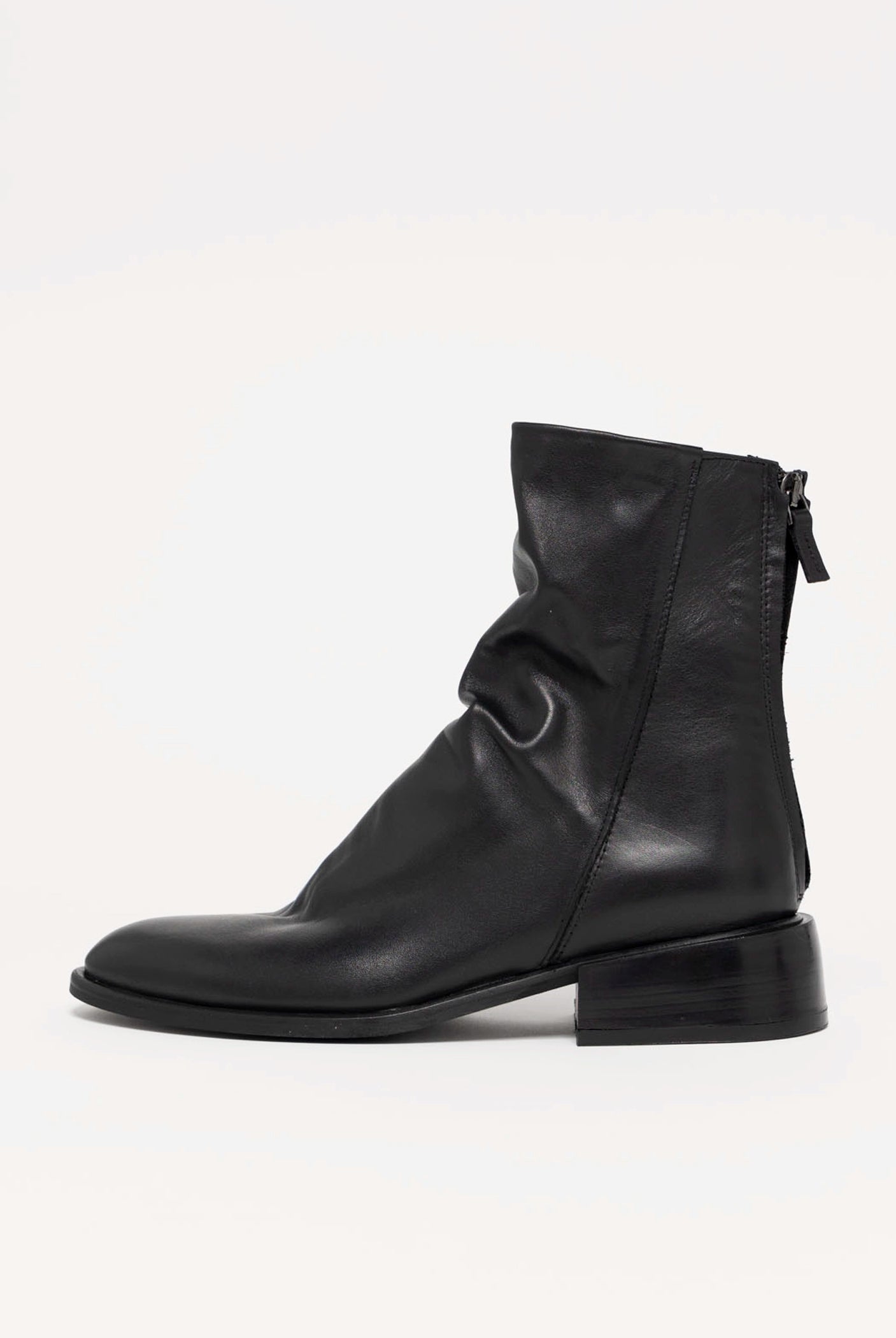 swatch_Black Leather l'idea ruched ankle boot