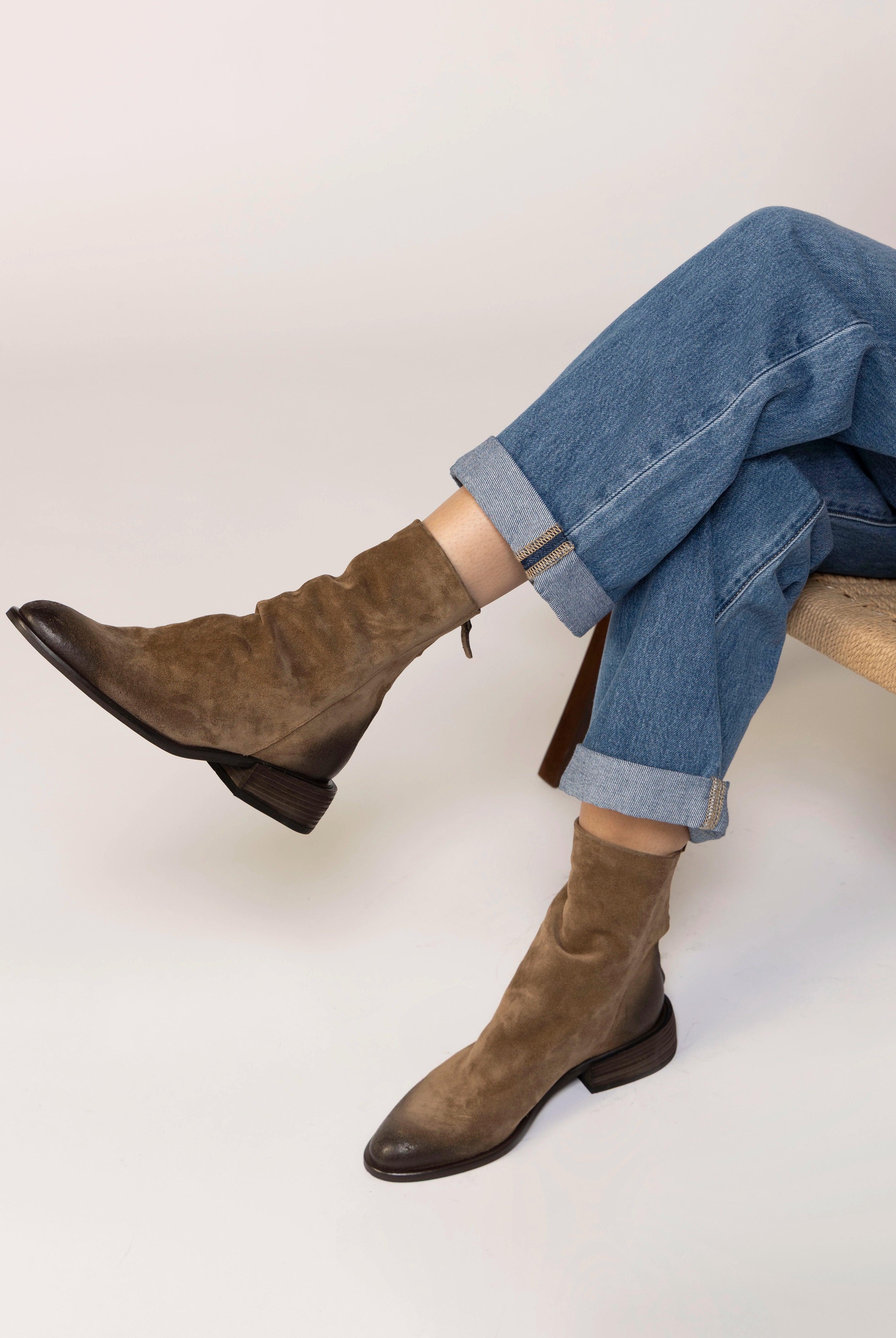 swatch_Sesame Suede l'idea ruched ankle boot