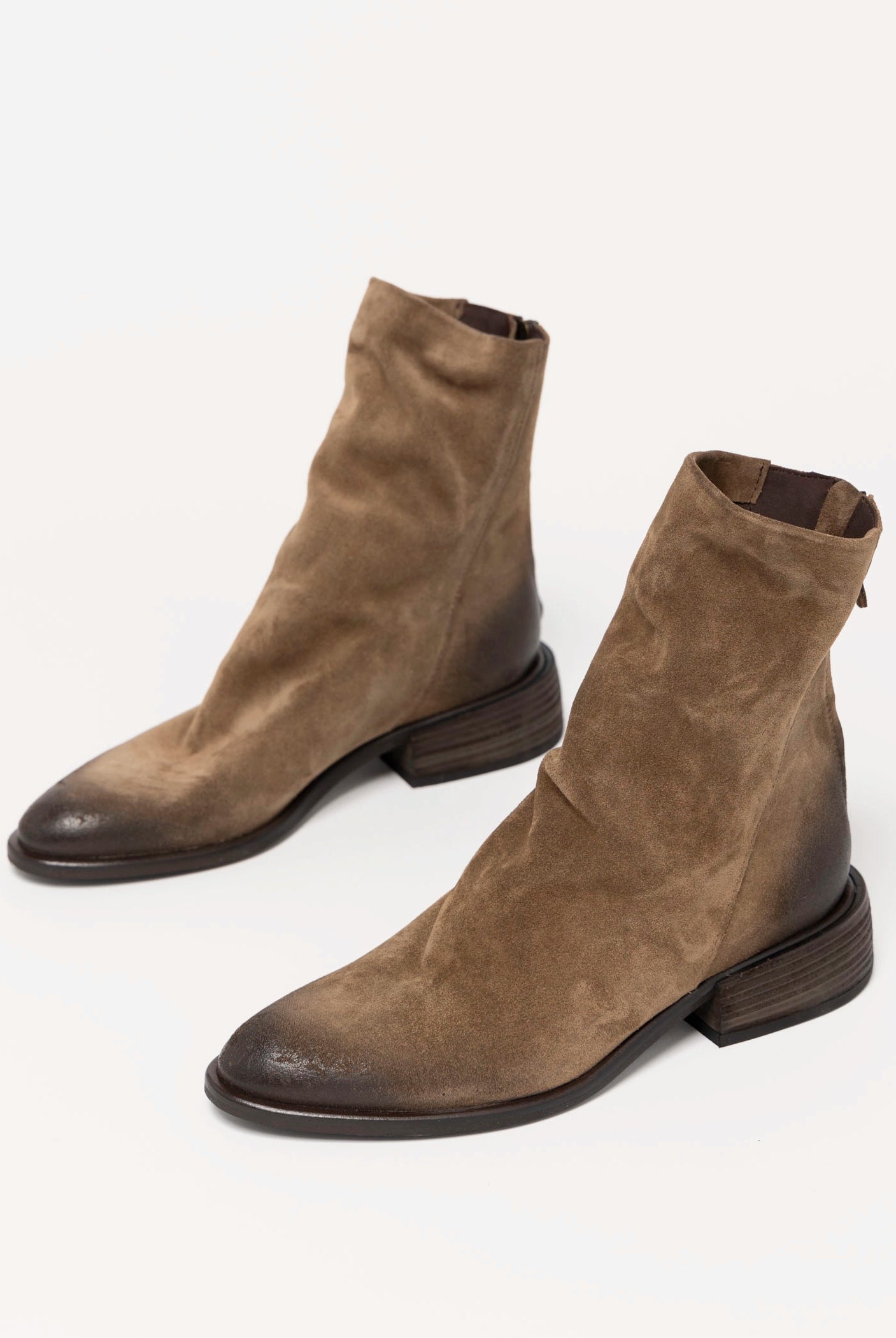 swatch_Sesame Suede l'idea ruched ankle boot