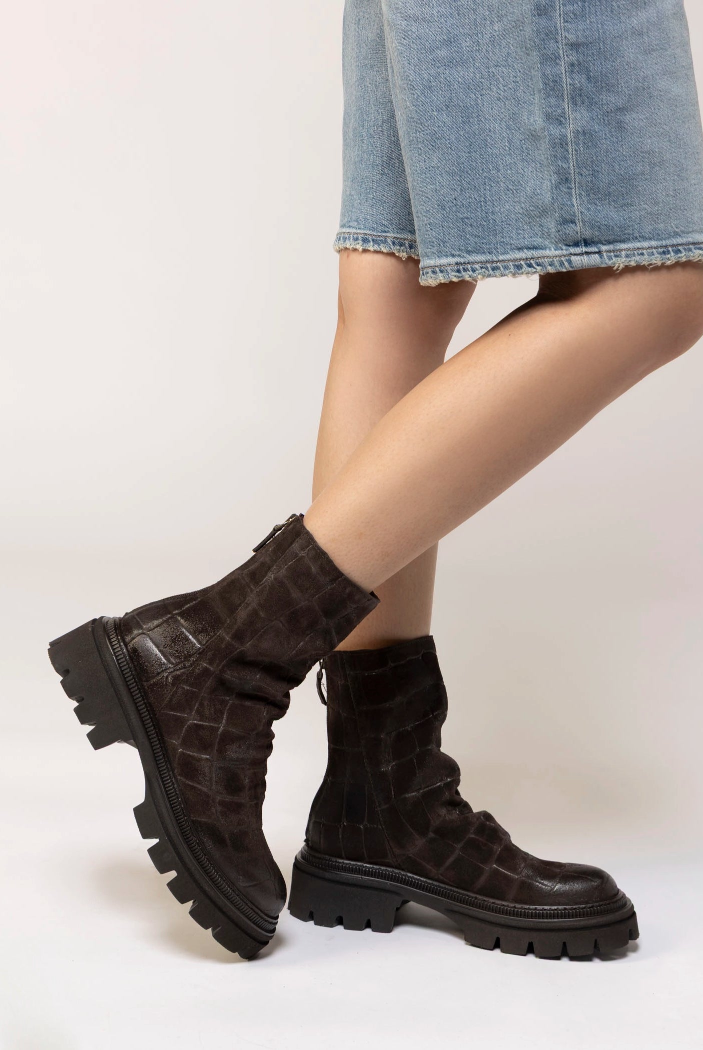 swatch_Brown Croco l'idea lug sole ankle boot
