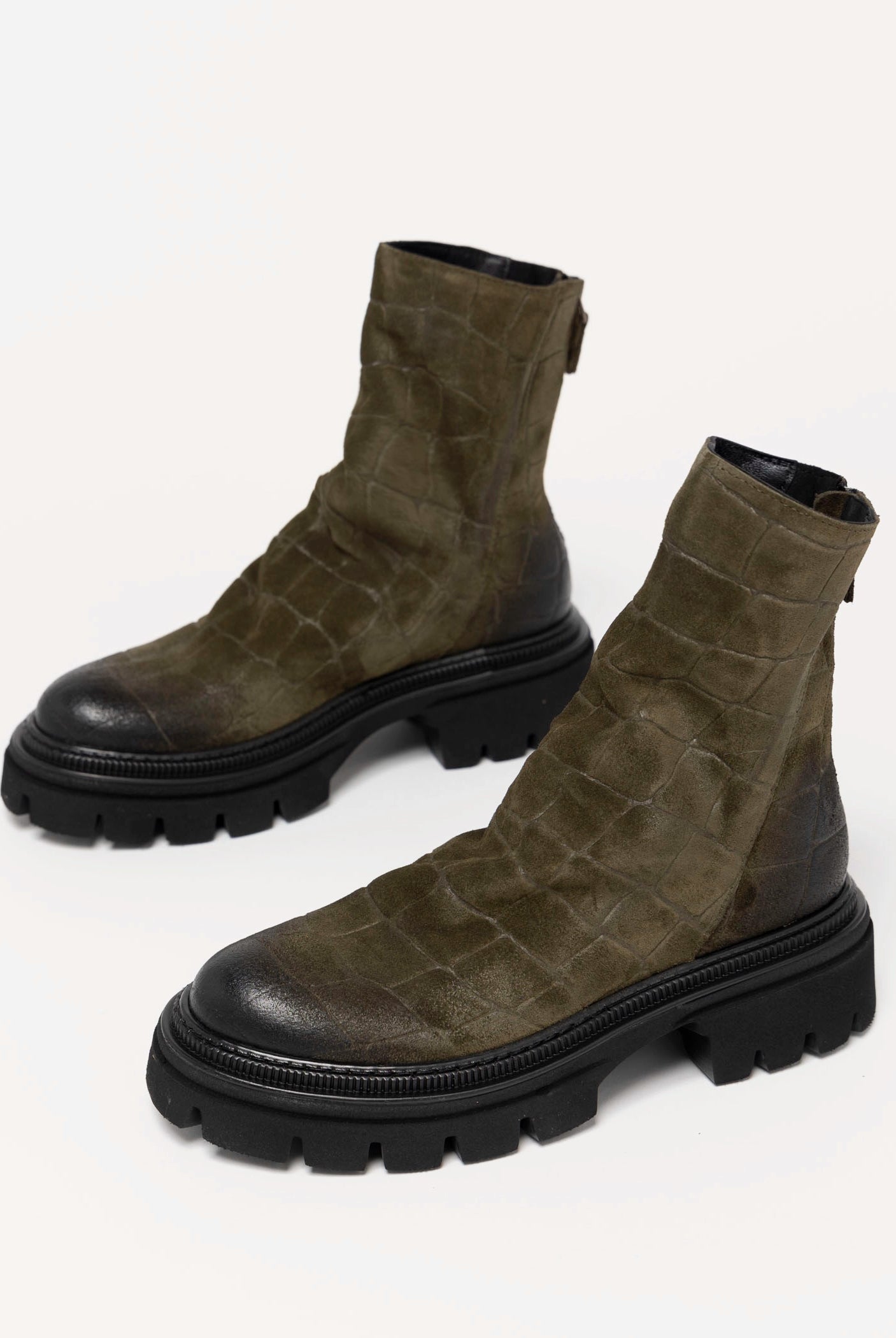 swatch_Olive Croco l'idea lug sole ankle boot