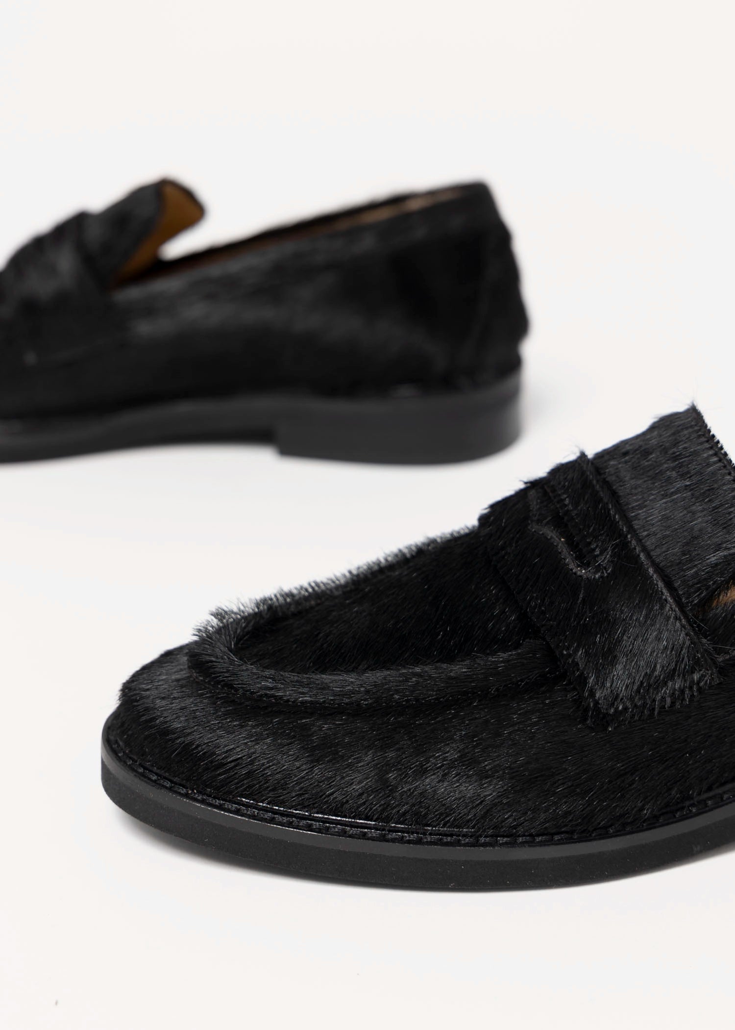 swatch_Black Haircalf l'idea haircalf penny loafer