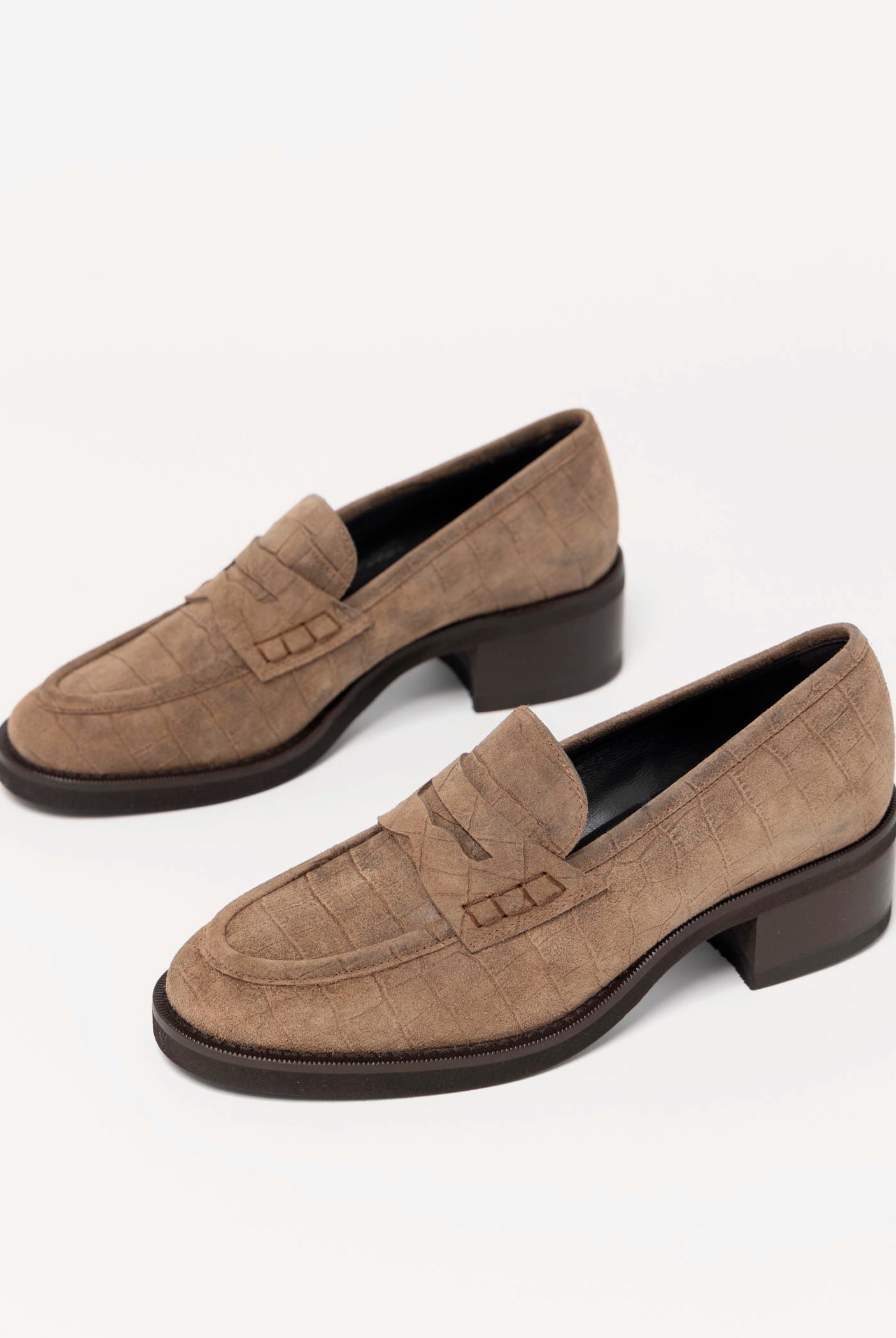swatch_Farro Croco l'idea heeled croc loafer