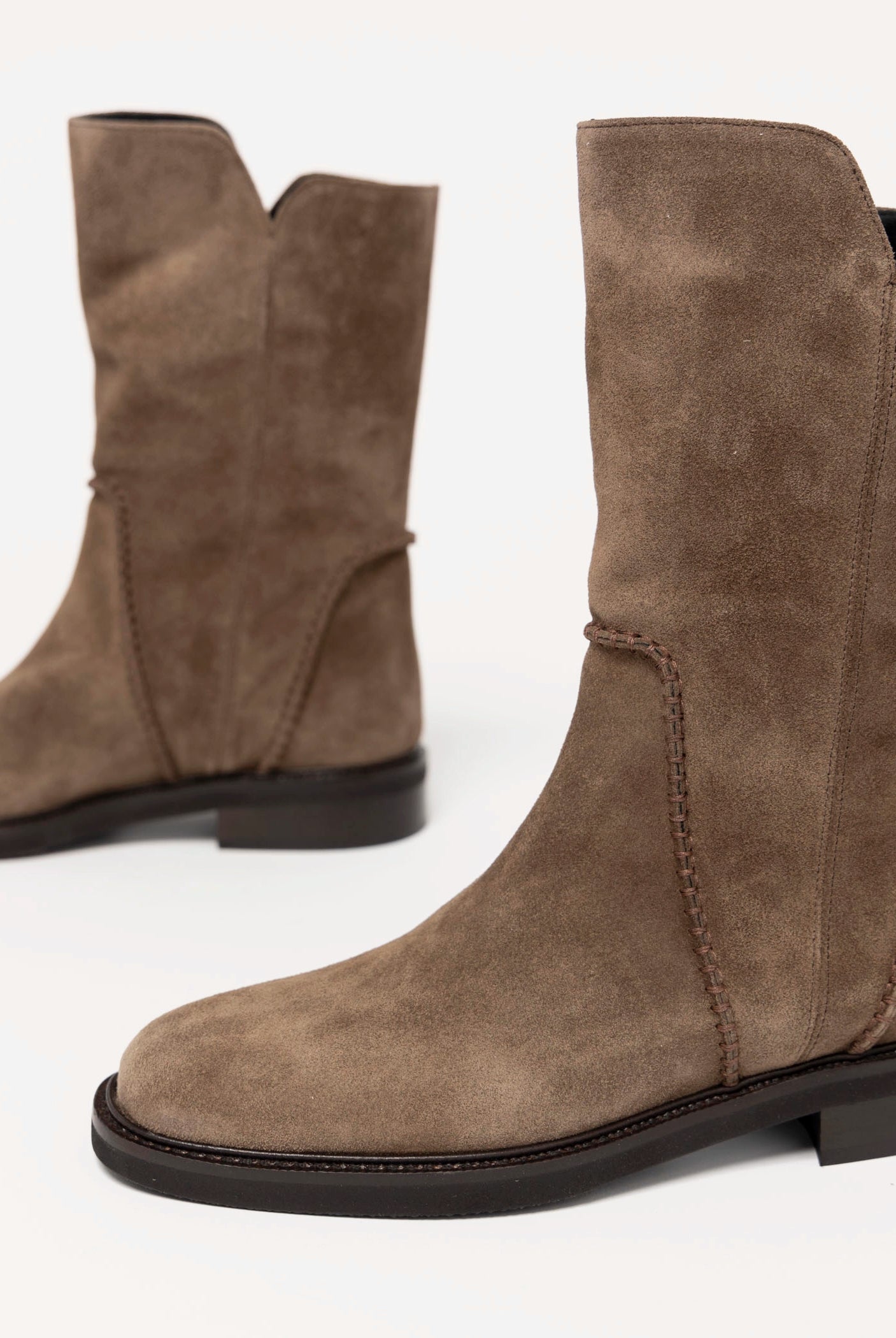 swatch_Taupe Suede l'idea mid calf boot