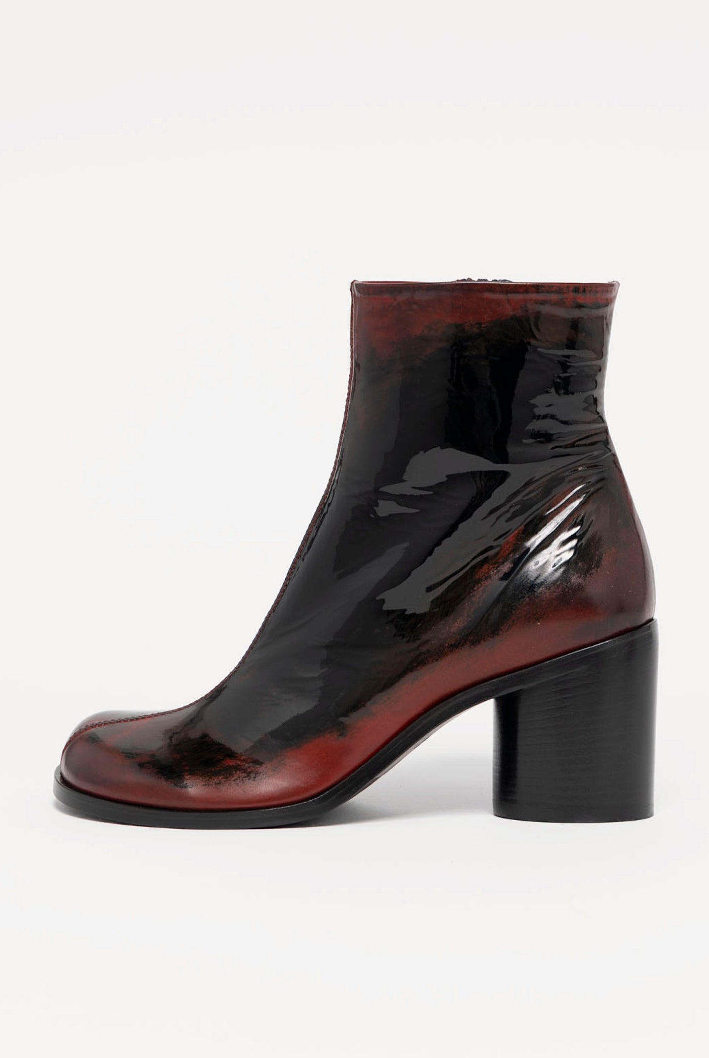 swatch_Black/Red Leather l'idea distressed heeled boot