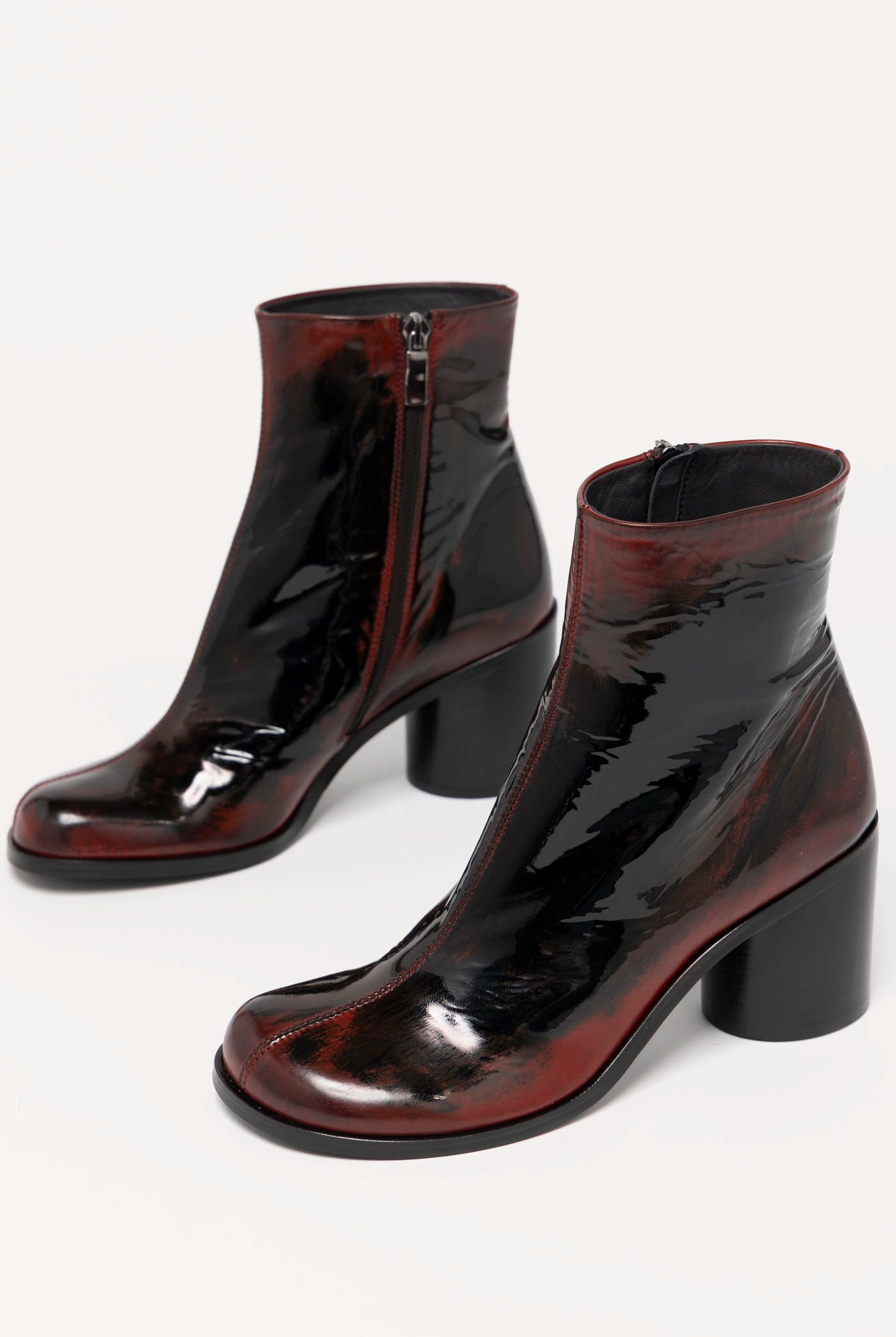 swatch_Black/Red Leather l'idea distressed heeled boot