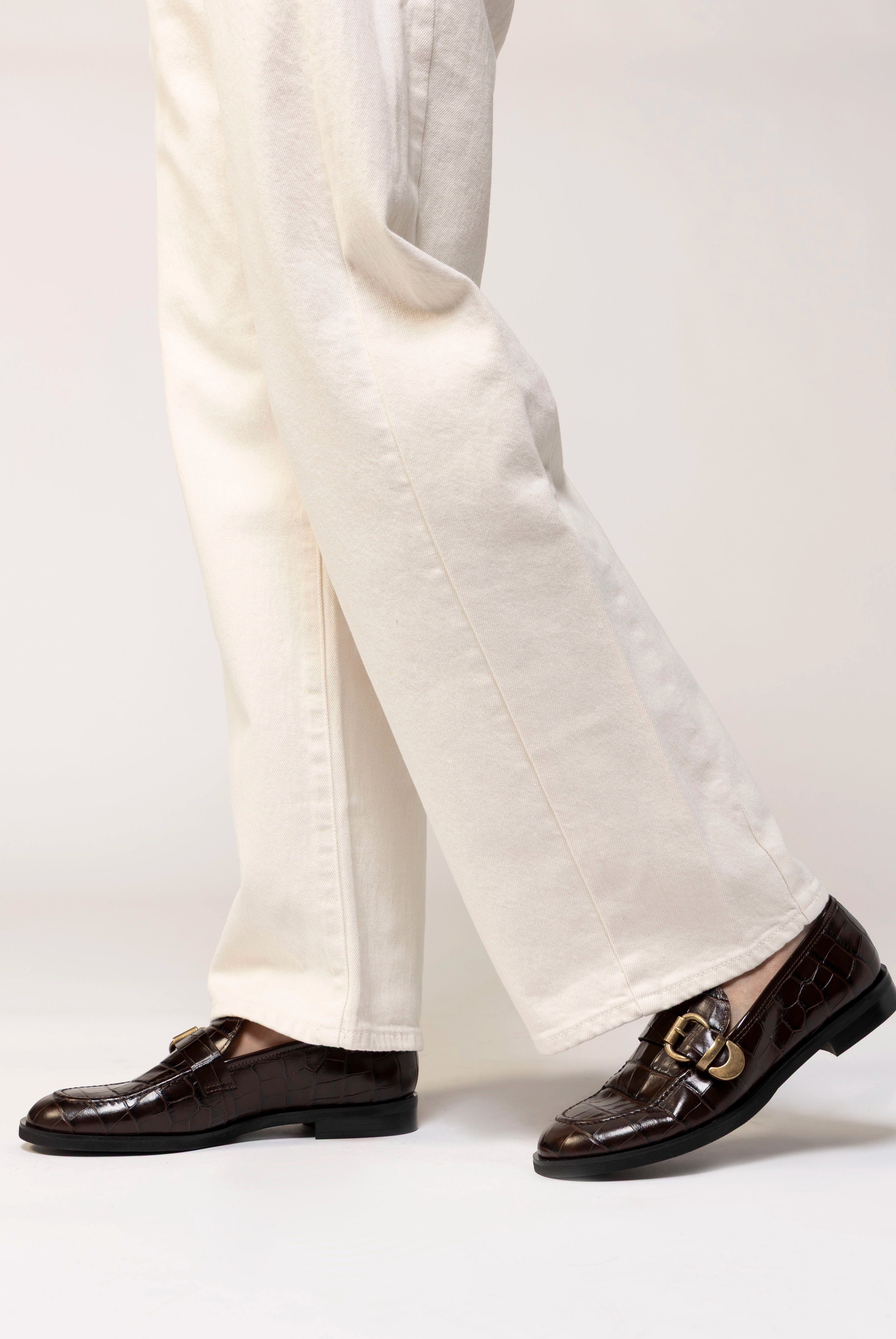 swatch_Brown Croco l'idea croc embossed loafer