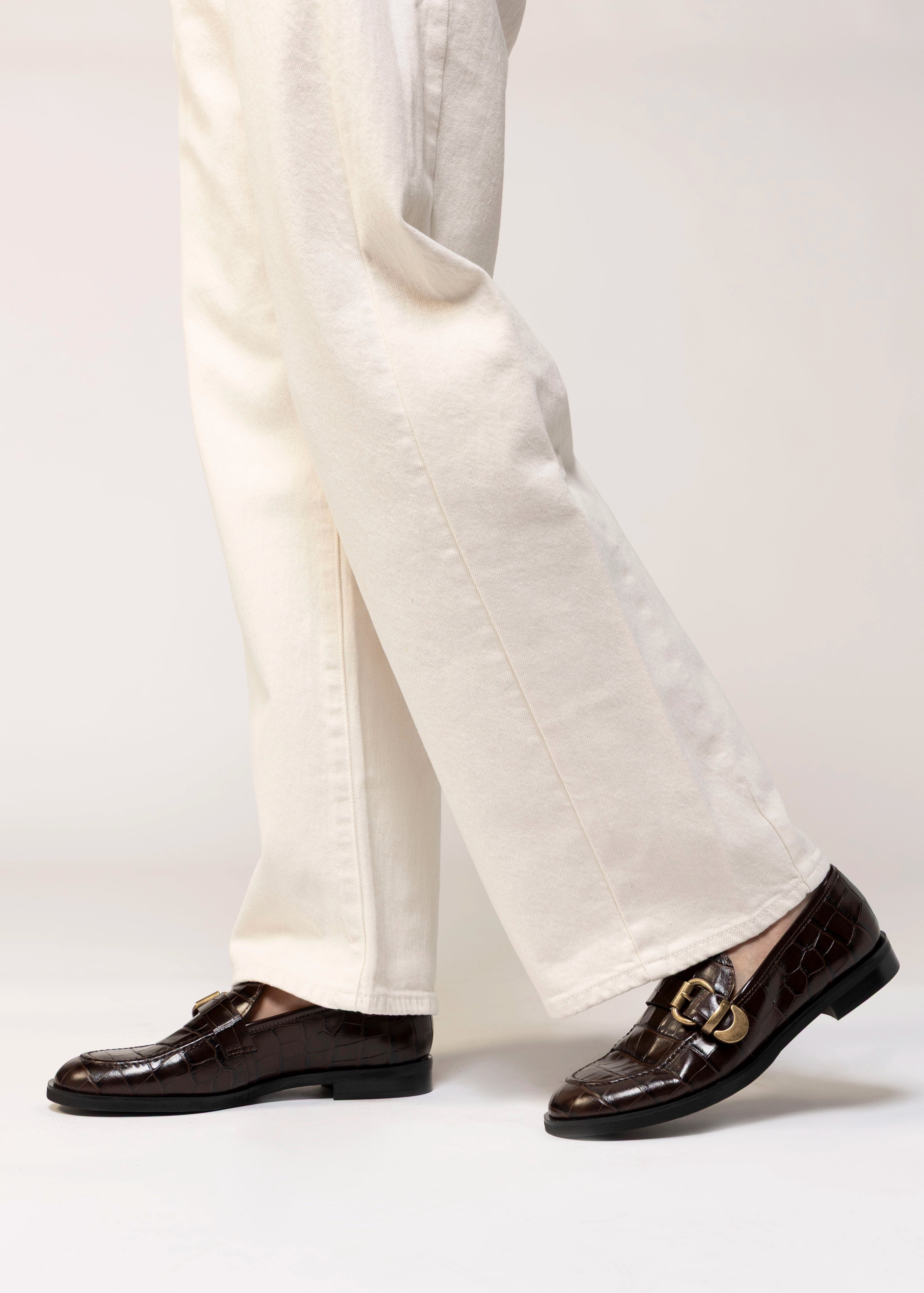 swatch_Brown Croco l'idea croc embossed loafer