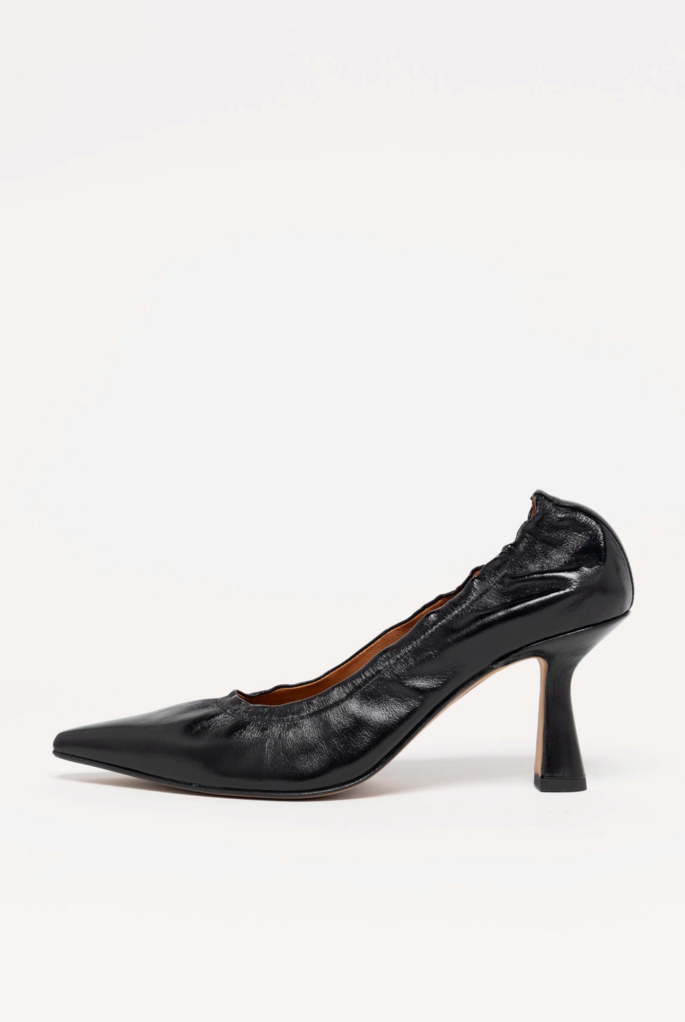 swatch_Black Leather angel alarcon elastic top line pump