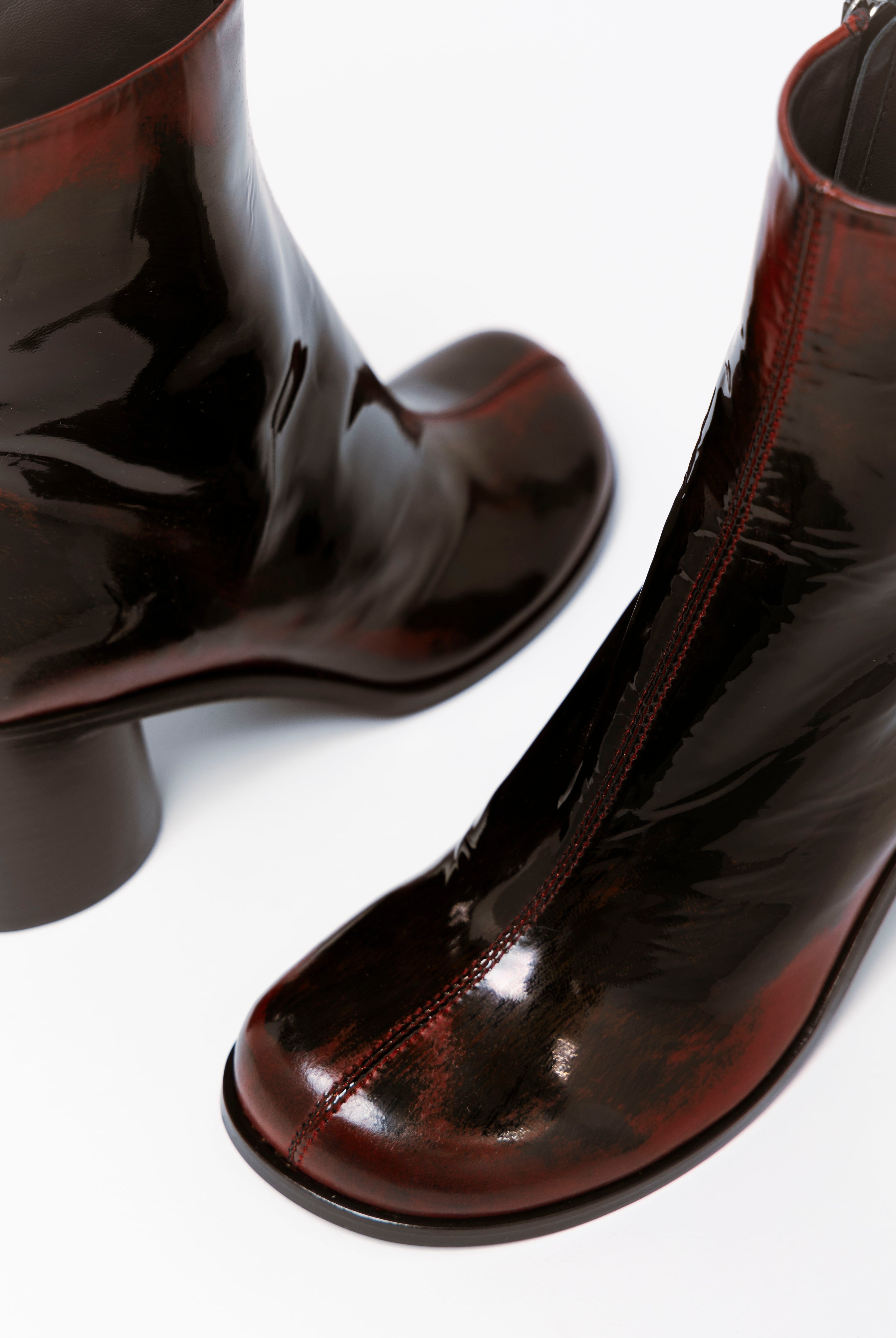 swatch_Black/Red Leather l'idea distressed heeled boot